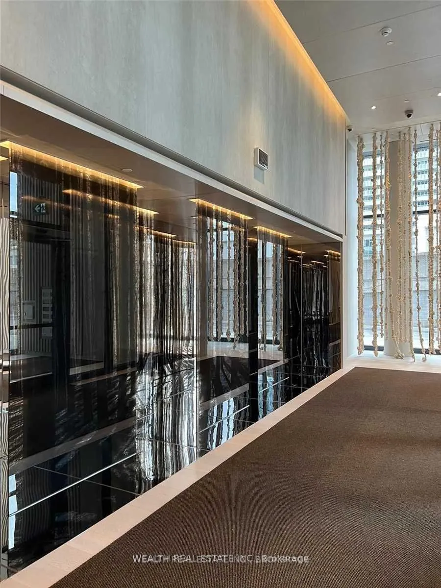 138 Downes Street, #908