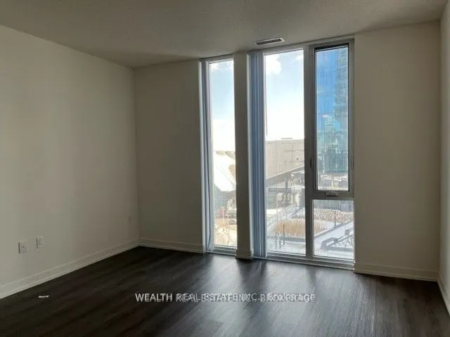 138 Downes Street, #908