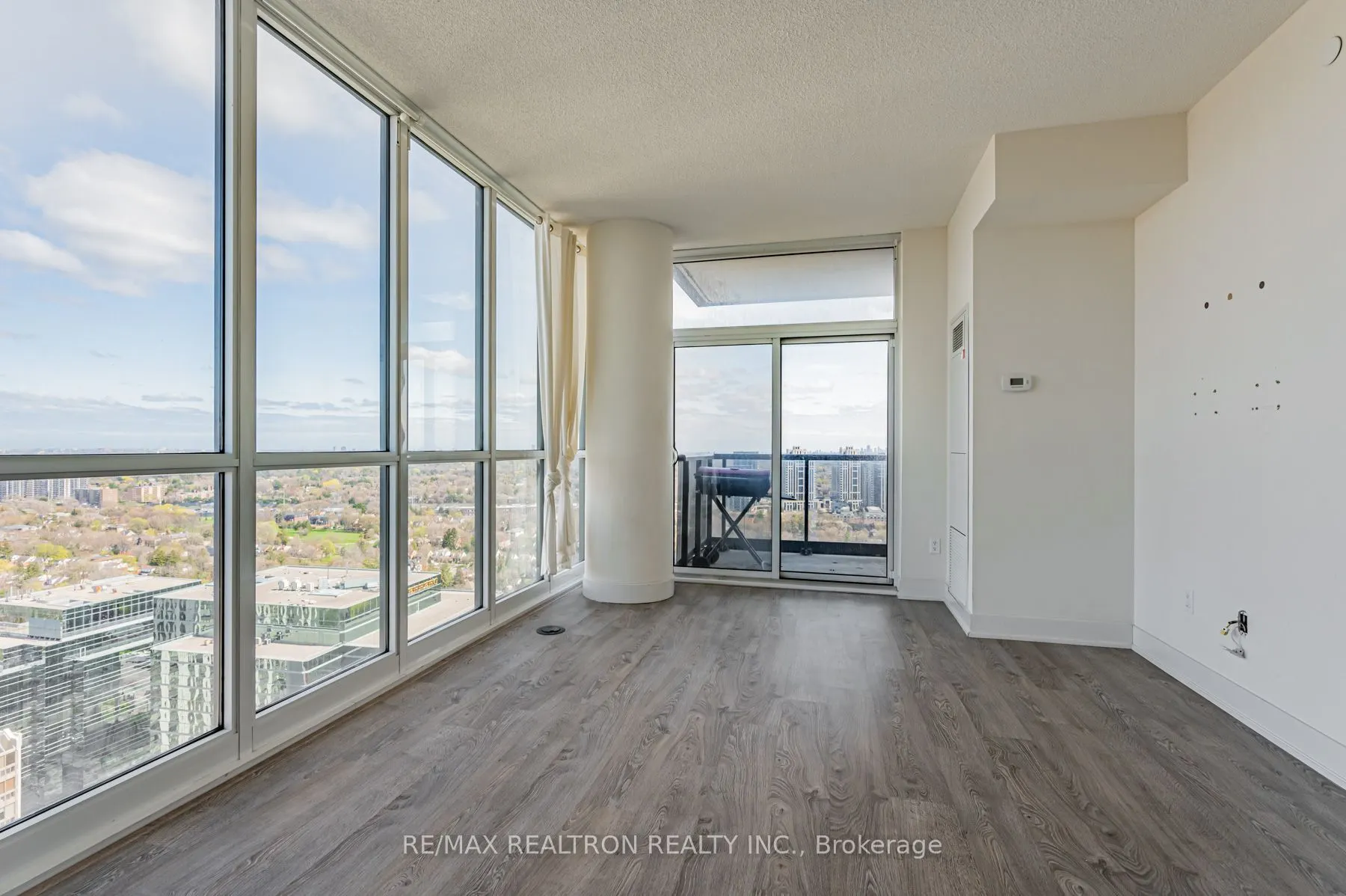 88 Sheppard Avenue E, #2802