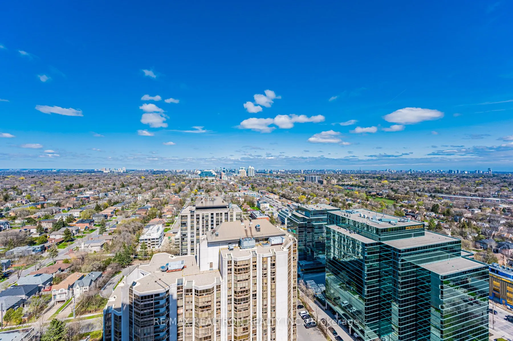 88 Sheppard Avenue E, #2802