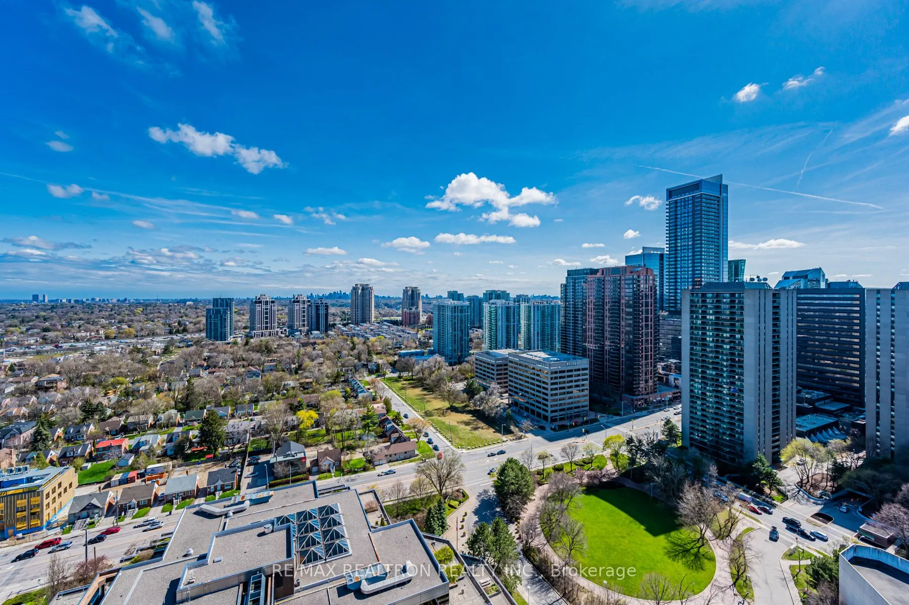 88 Sheppard Avenue E, #2802