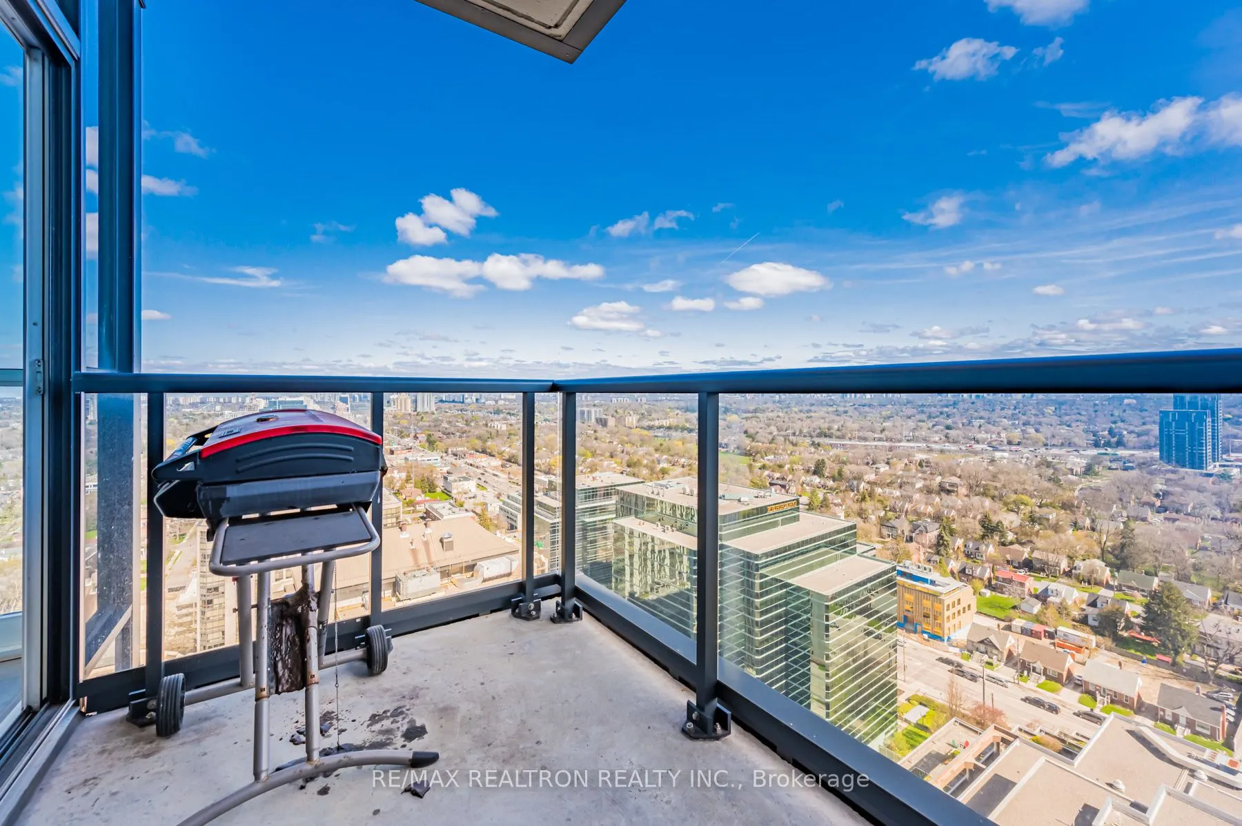 88 Sheppard Avenue E, #2802