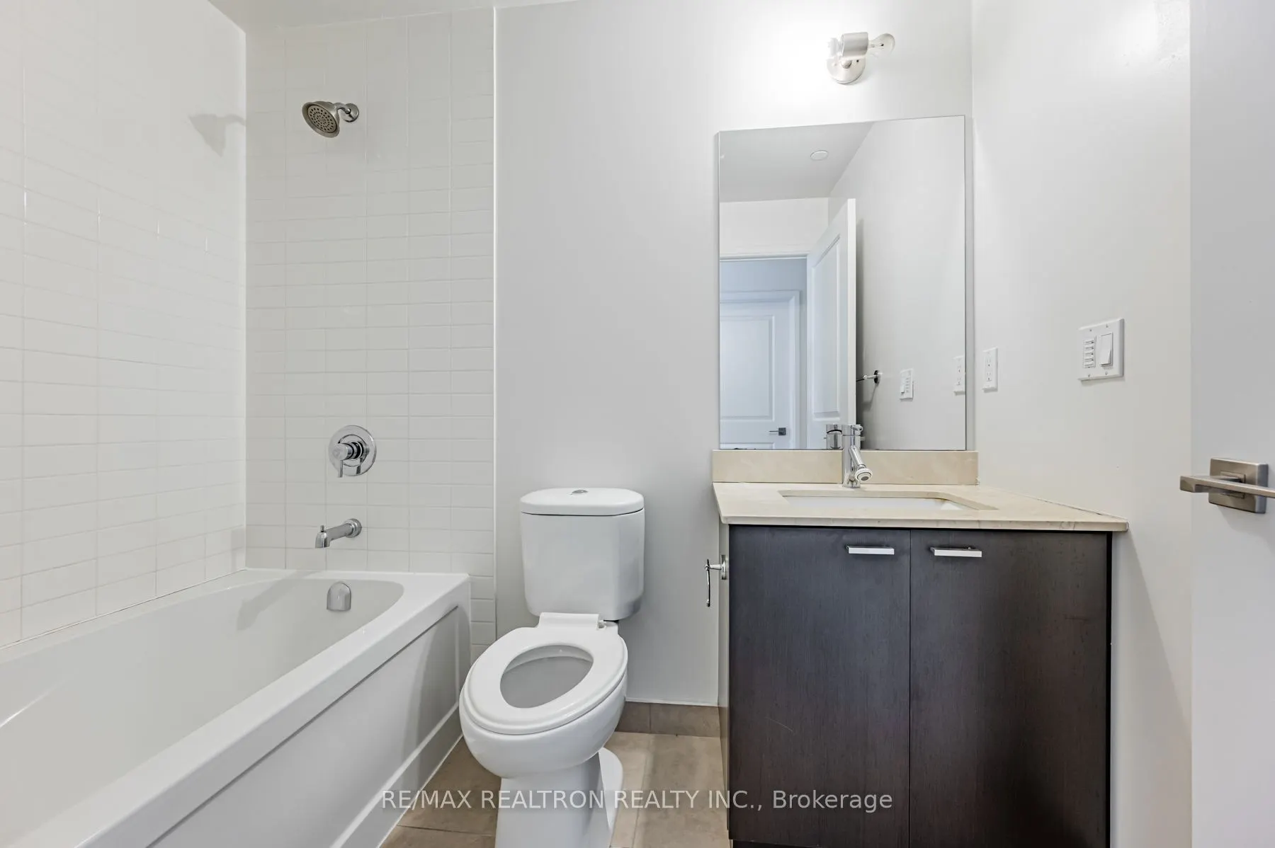 88 Sheppard Avenue E, #2802