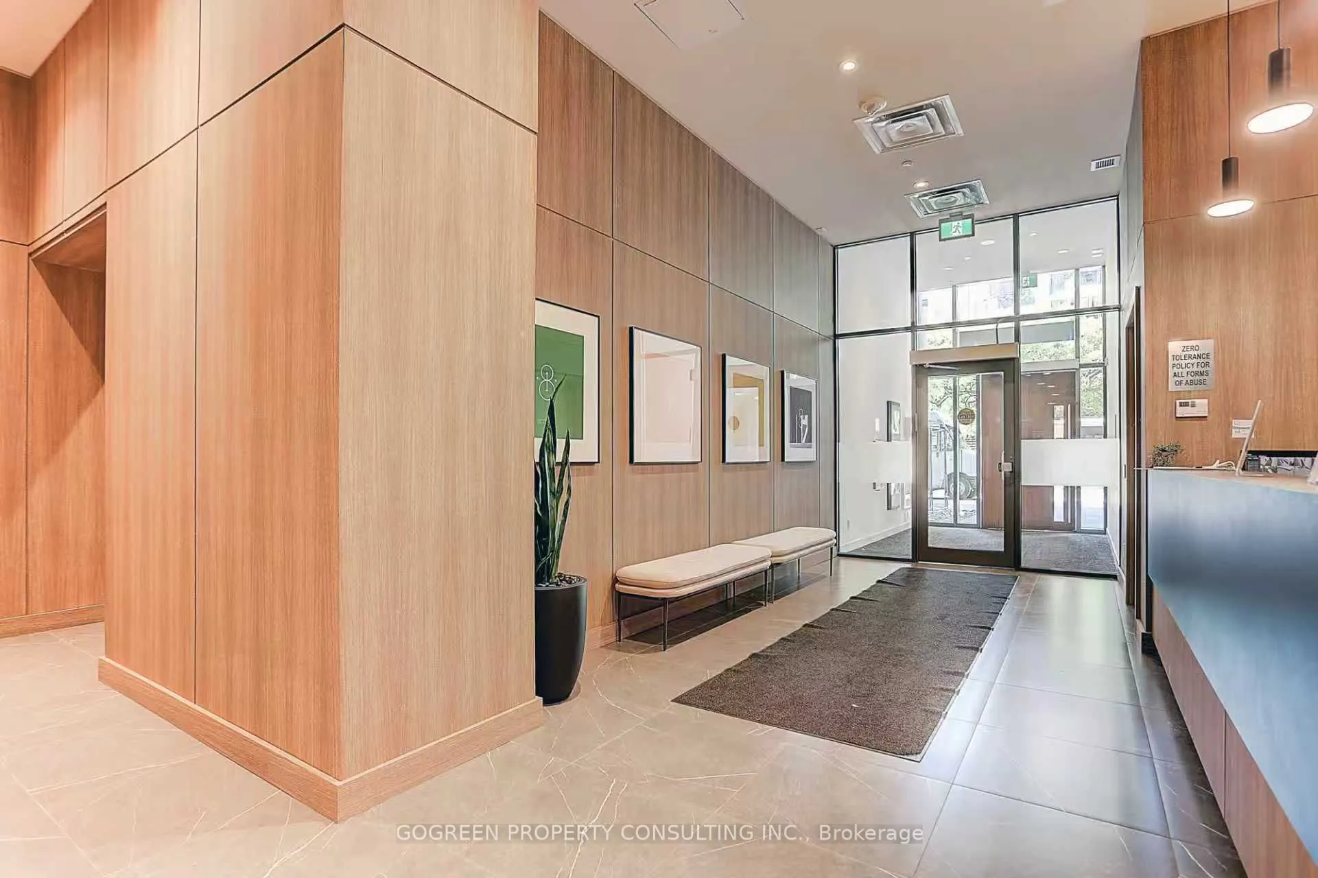 81 Wellesley Street E, #704