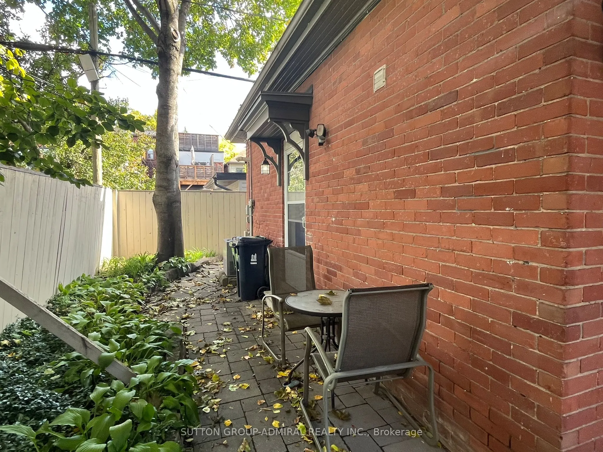 335 Palmerston Boulevard, #Coach house