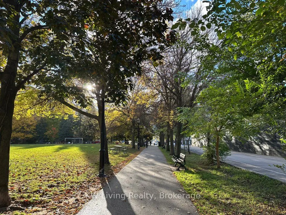 121 Lower Sherbourne Street, #463