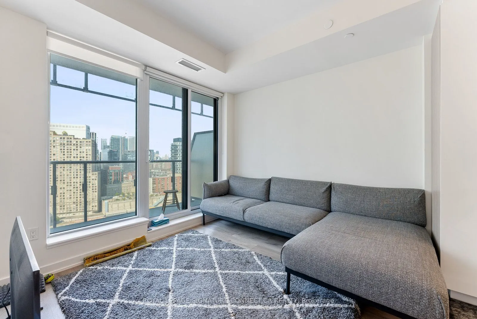 28 Freeland Street, #2006