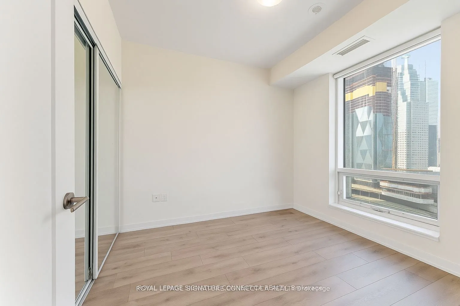 28 Freeland Street, #2006