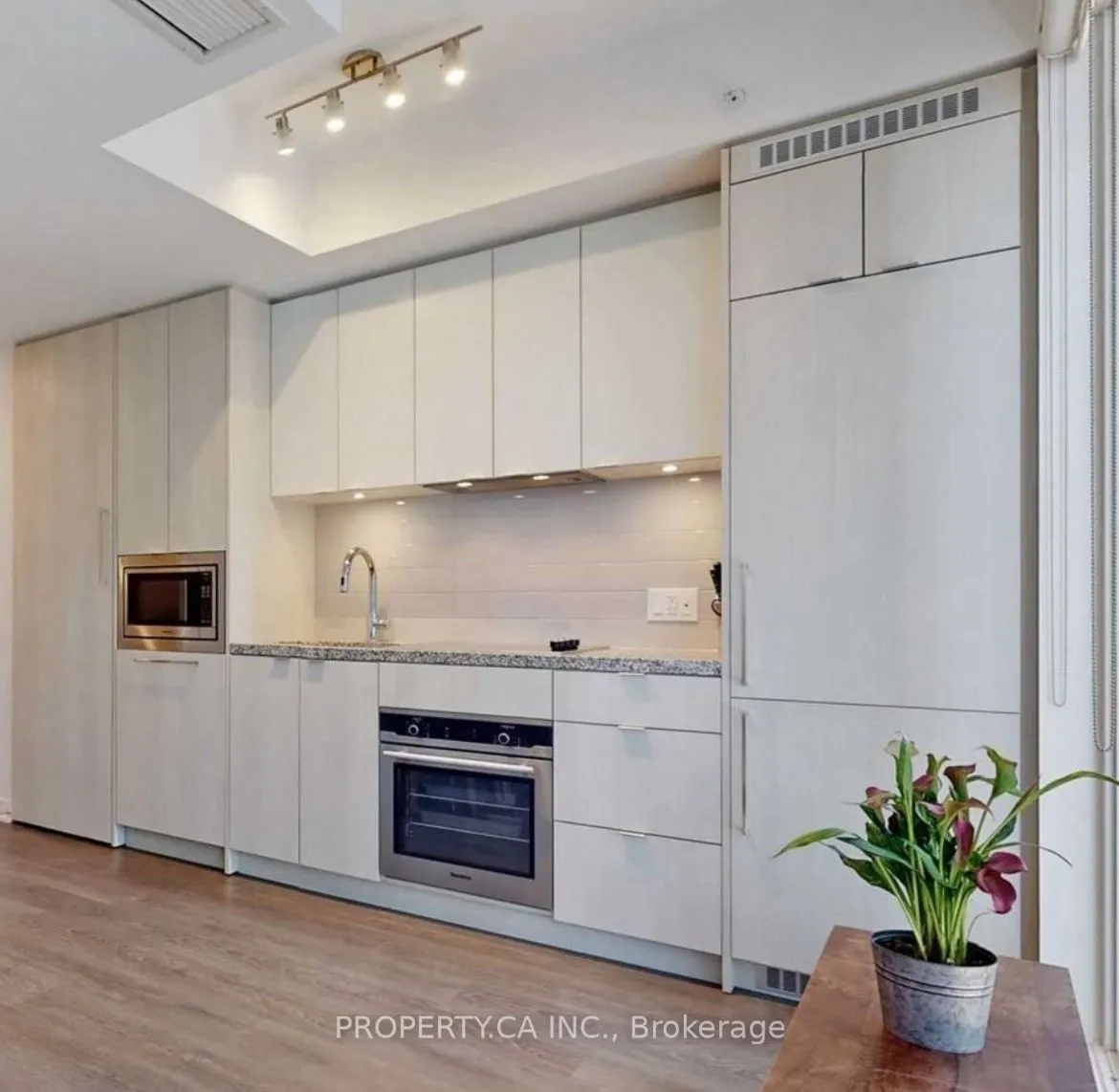 115 Blue Jays Way, #4711