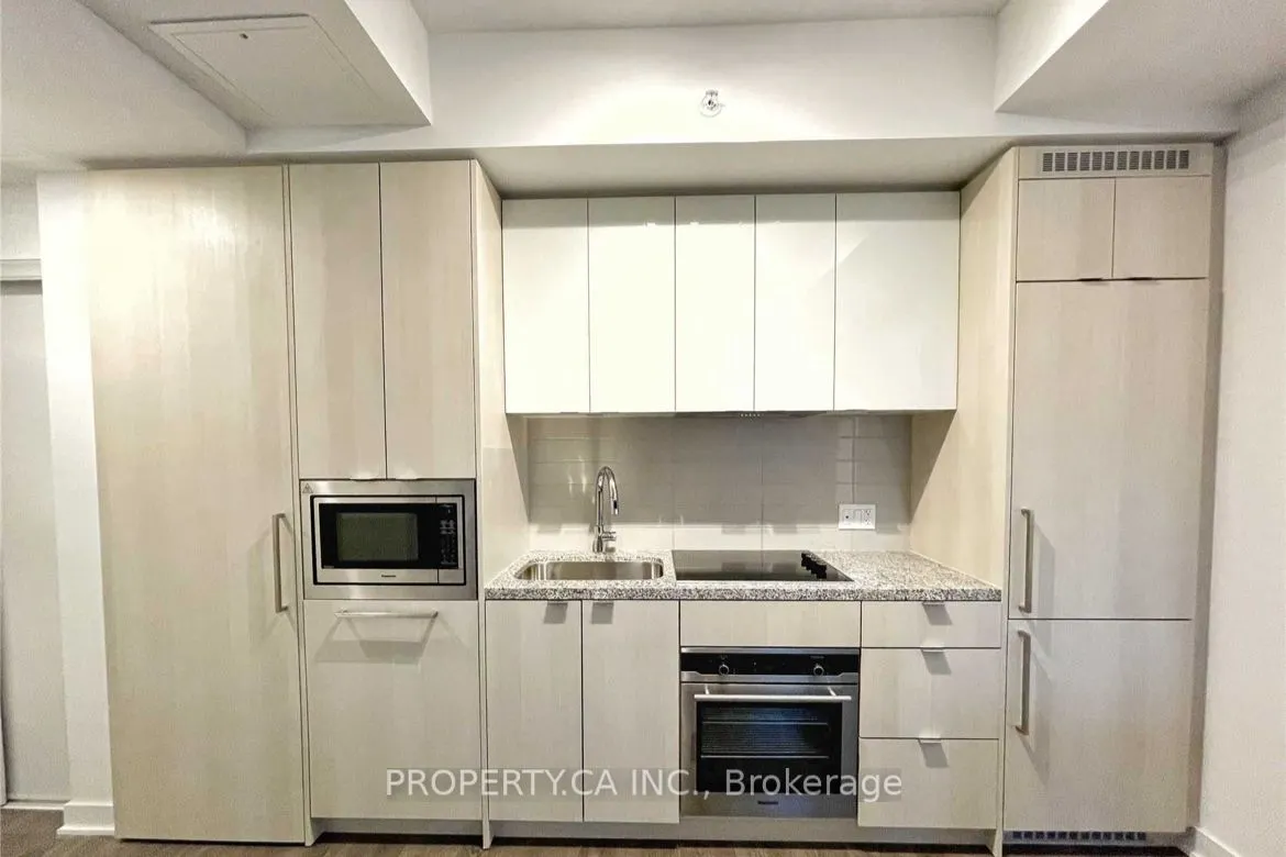 115 Blue Jays Way, #4711