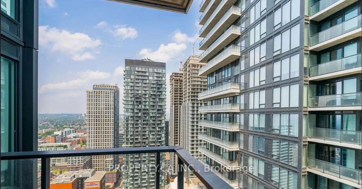 115 Blue Jays Way, #4711