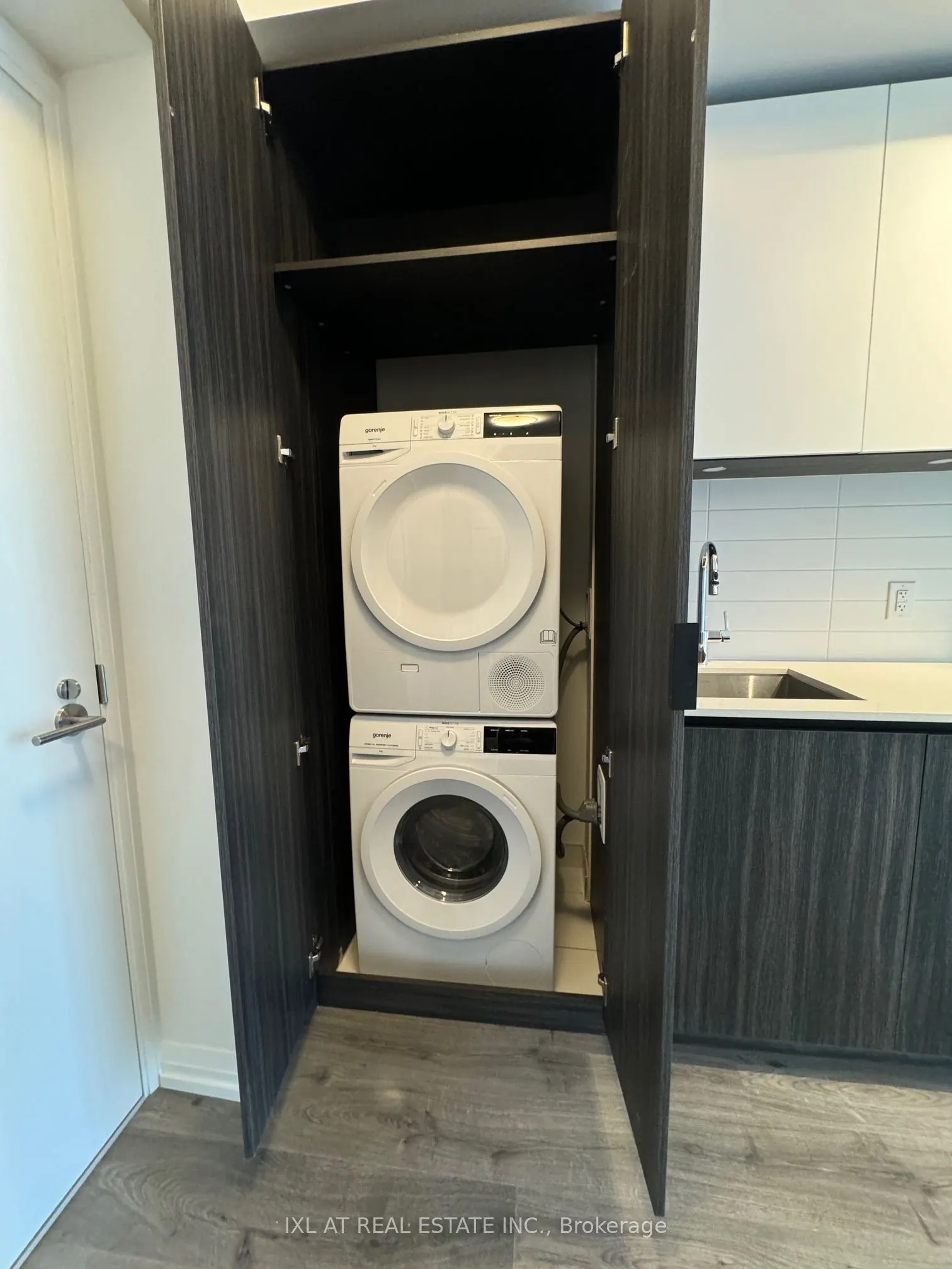 8 Widmer Street, #1608