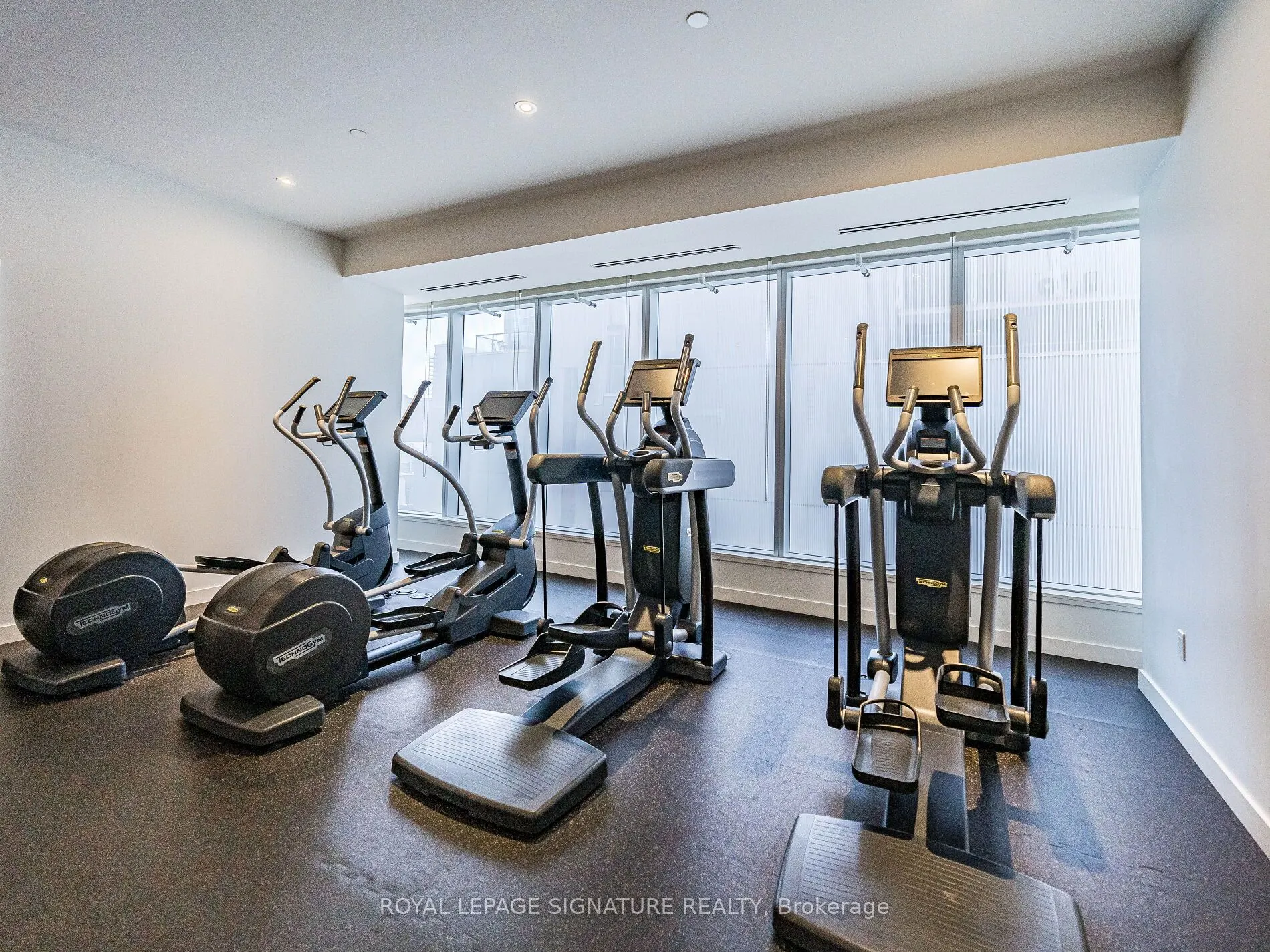 197 Yonge Street, #2107