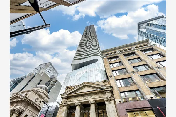 197 Yonge Street, #7