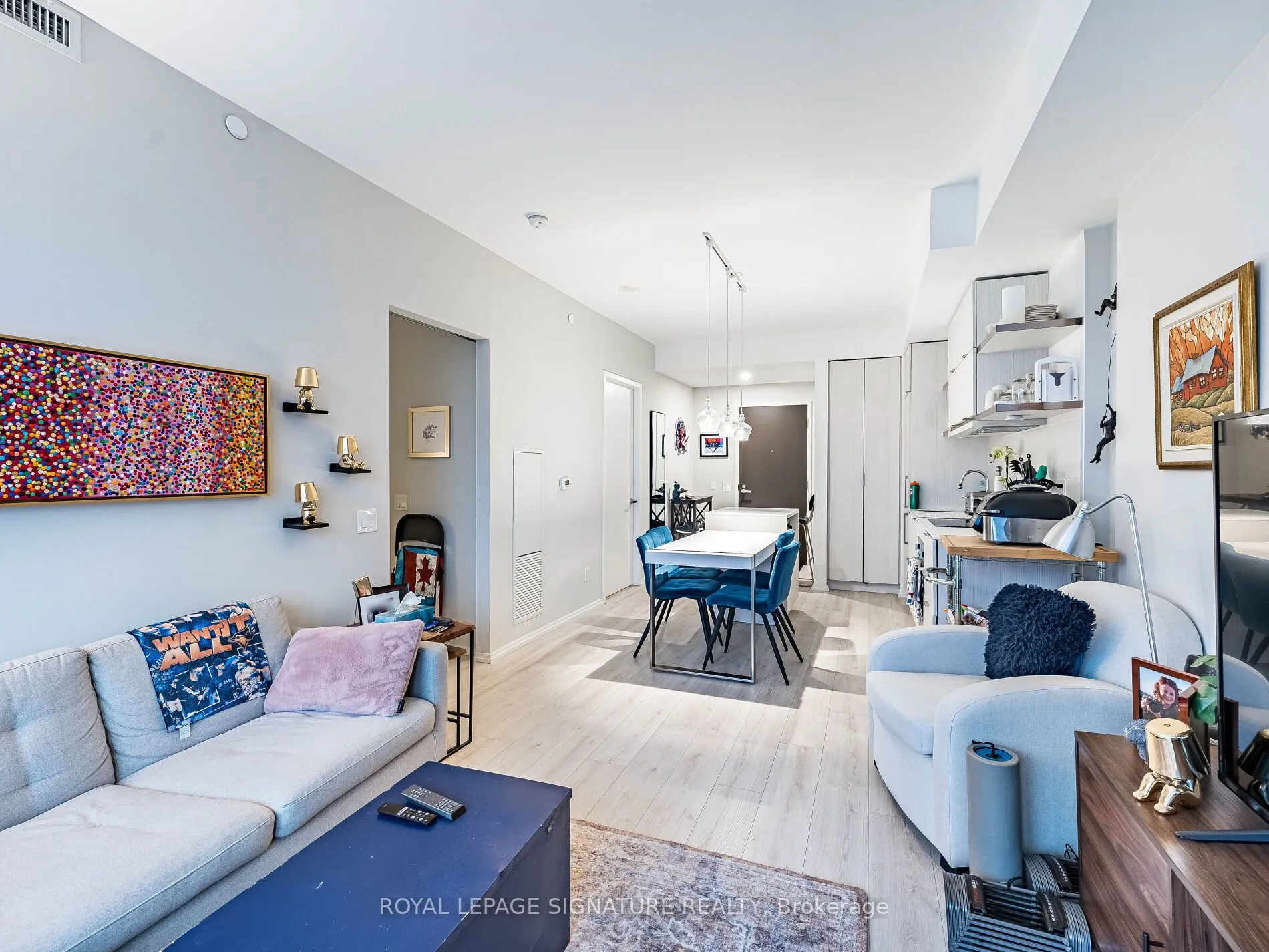 197 Yonge Street, #2107