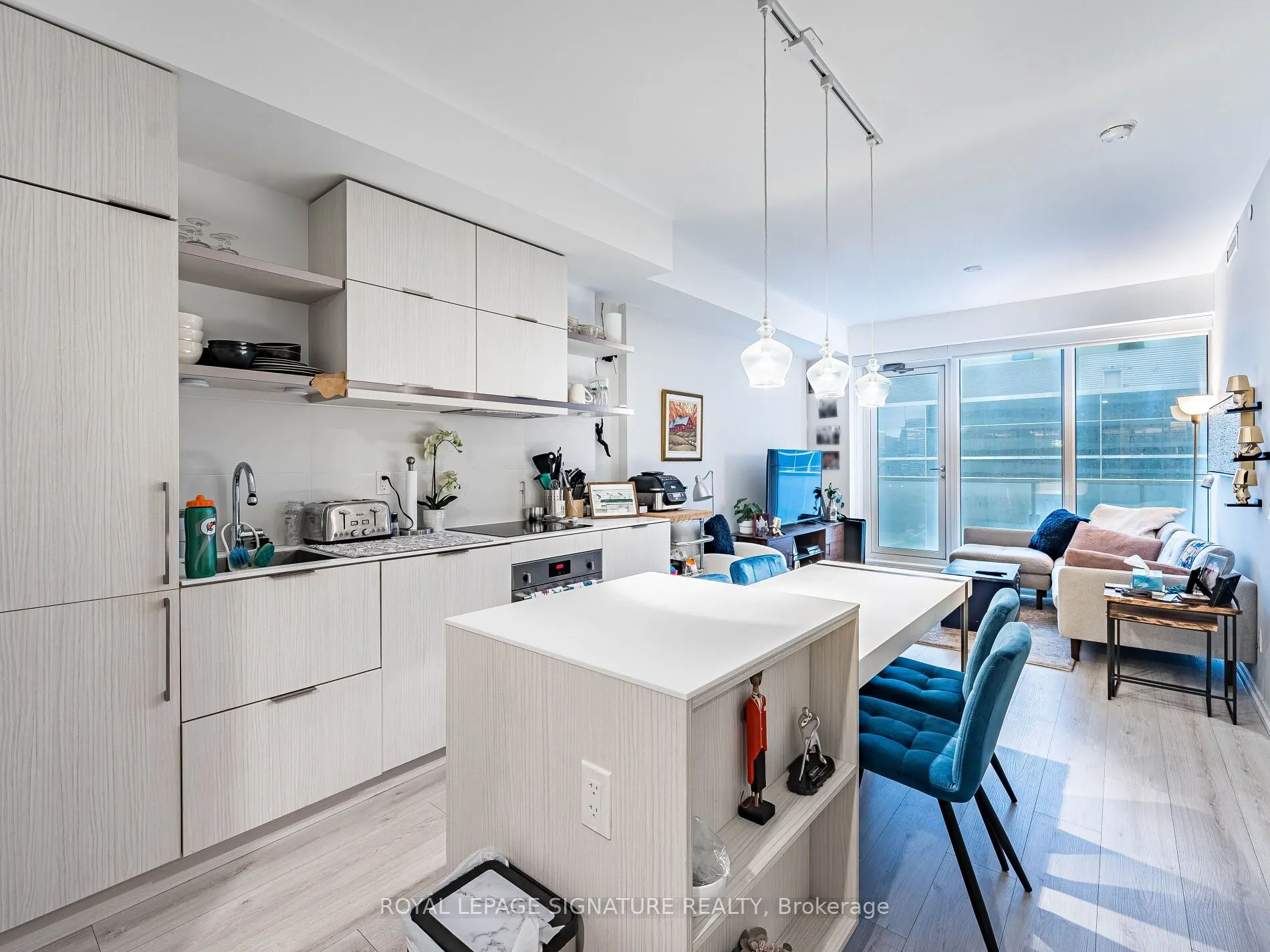 197 Yonge Street, #2107