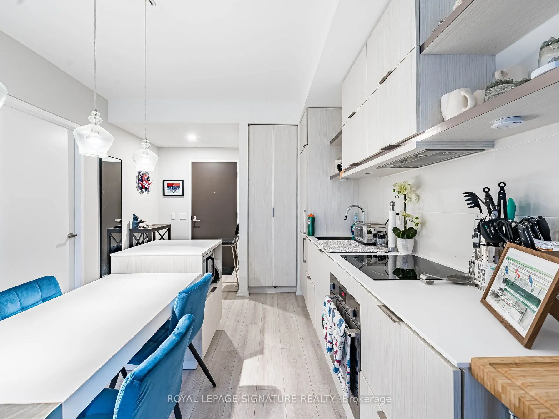 197 Yonge Street, #2107