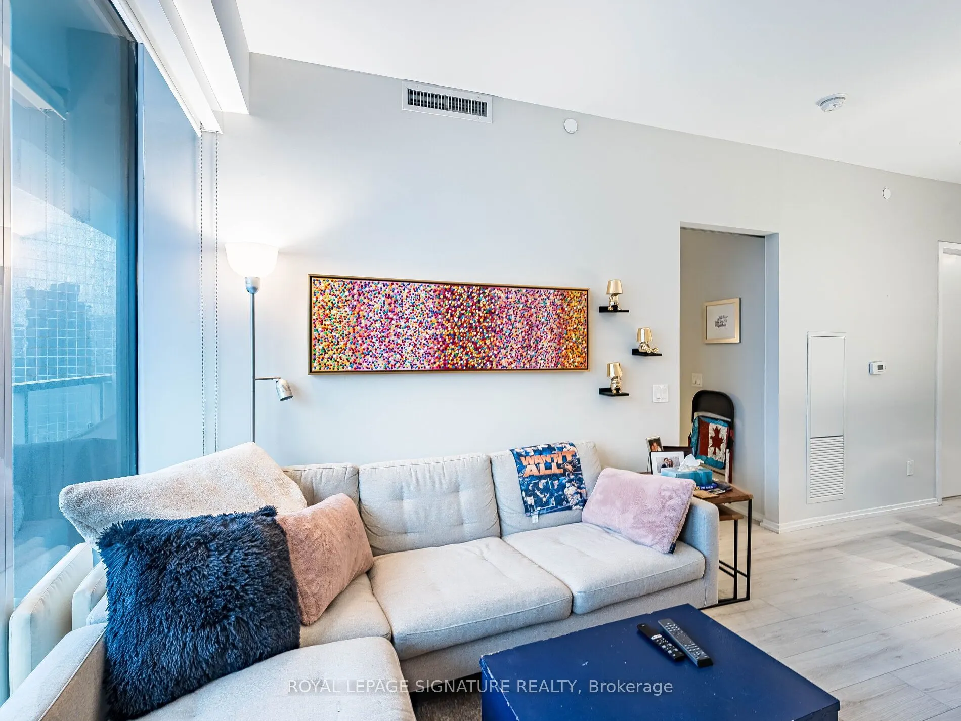 197 Yonge Street, #2107