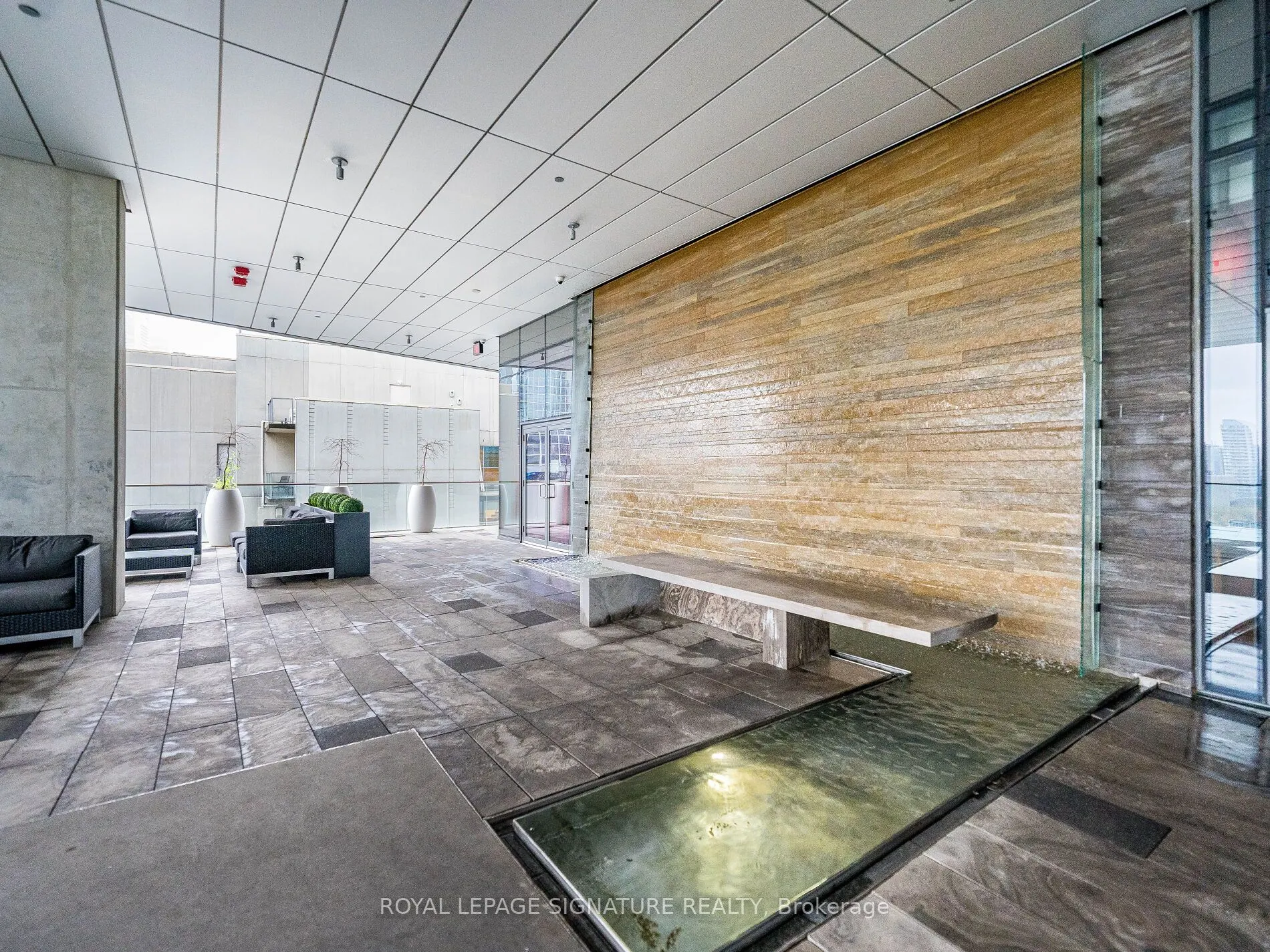 197 Yonge Street, #2107