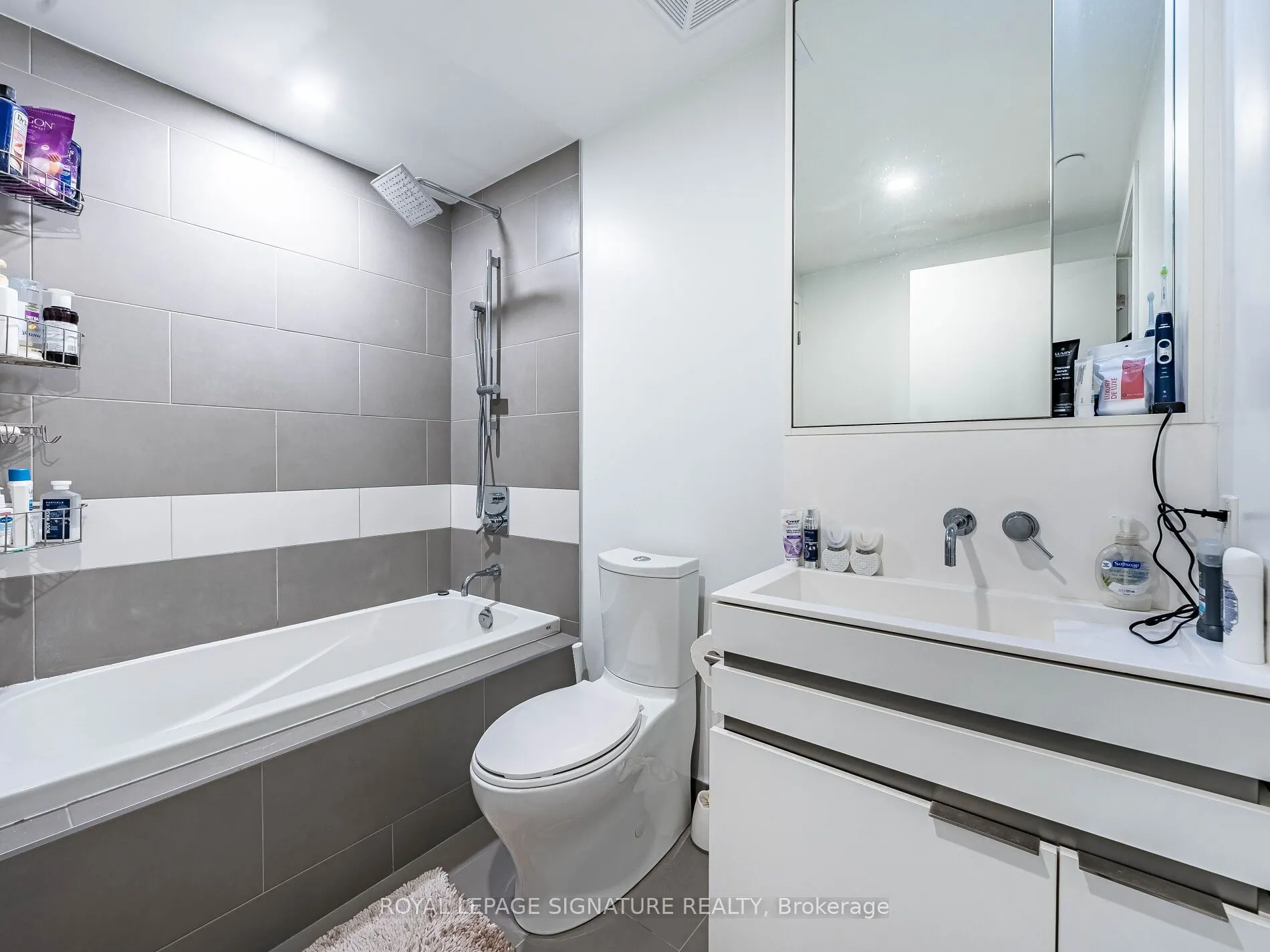 197 Yonge Street, #2107