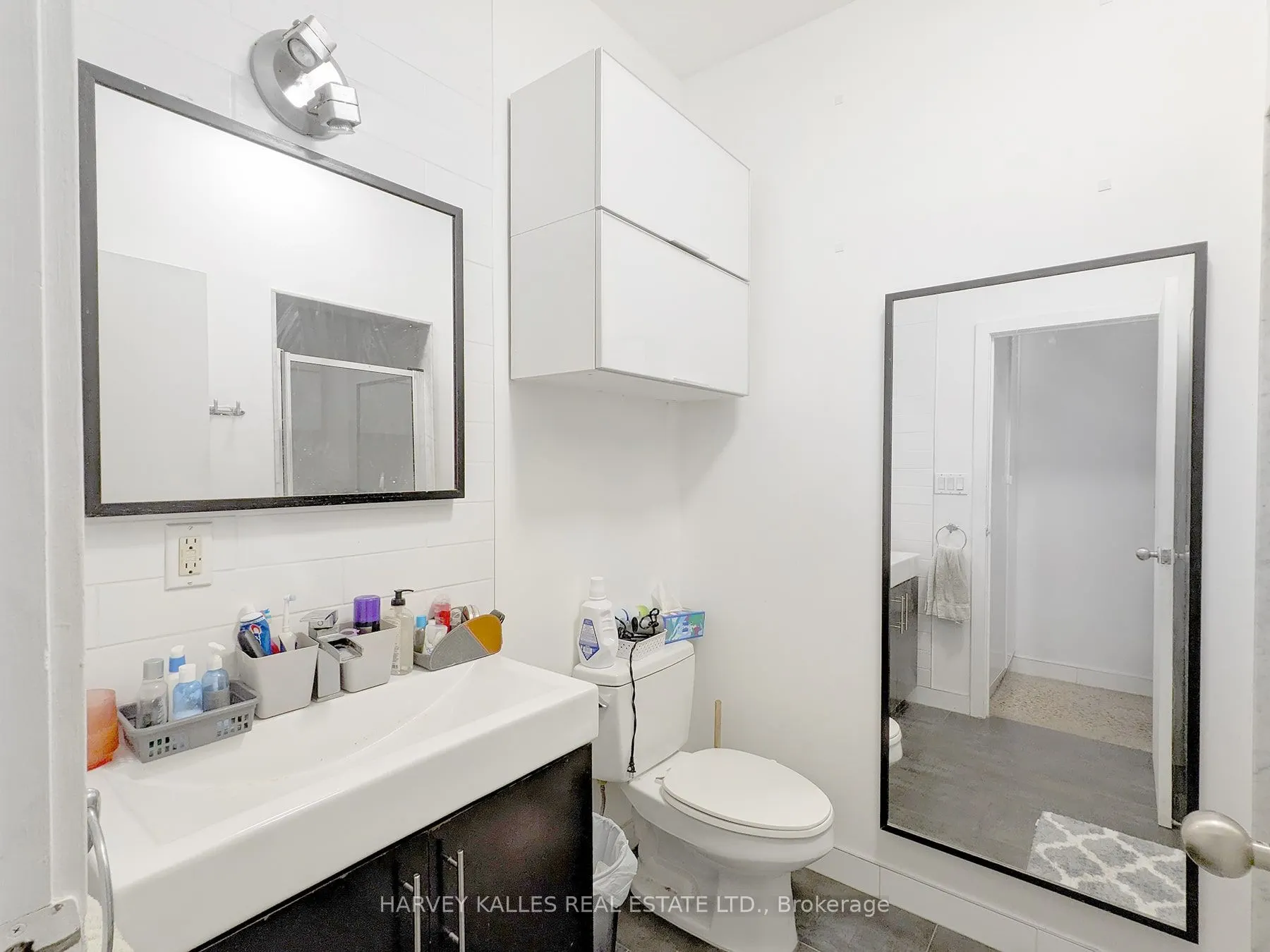 214 Bathurst Street, #1B