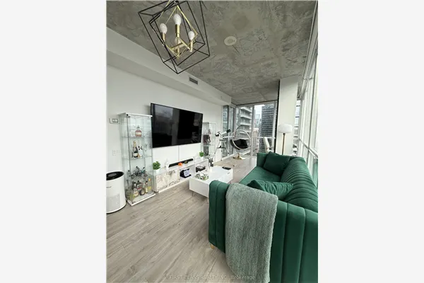 88 Blue Jays Way, #2105