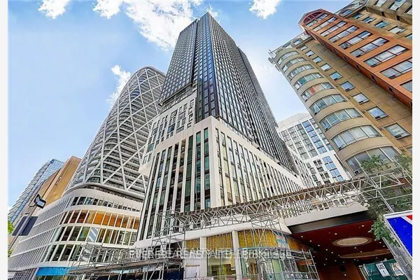 238 Simcoe Street, #302