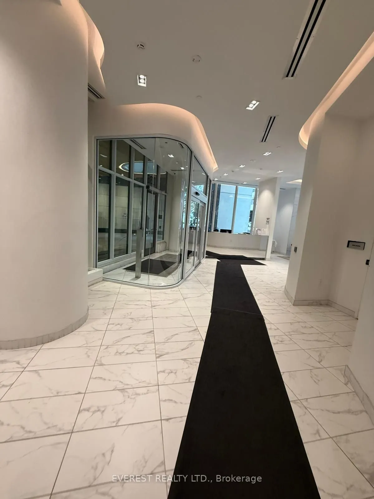 238 Simcoe Street, #302