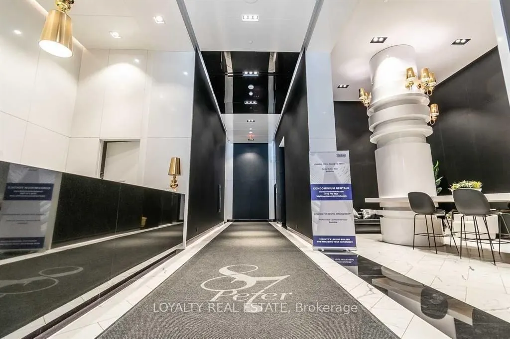 87 Peter Street, #1006