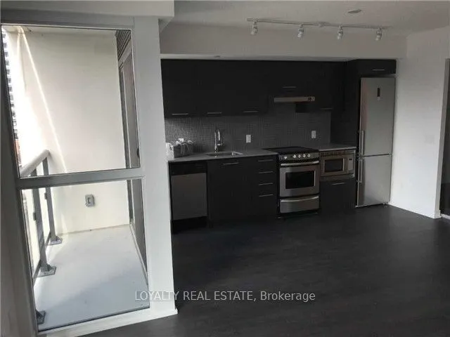 87 Peter Street, #1006