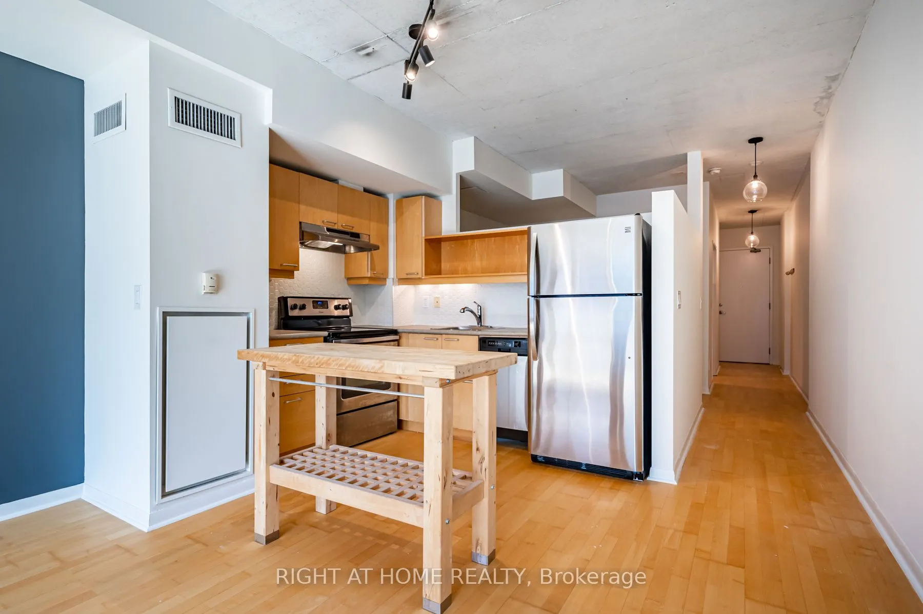 333 Adelaide Street E, #726