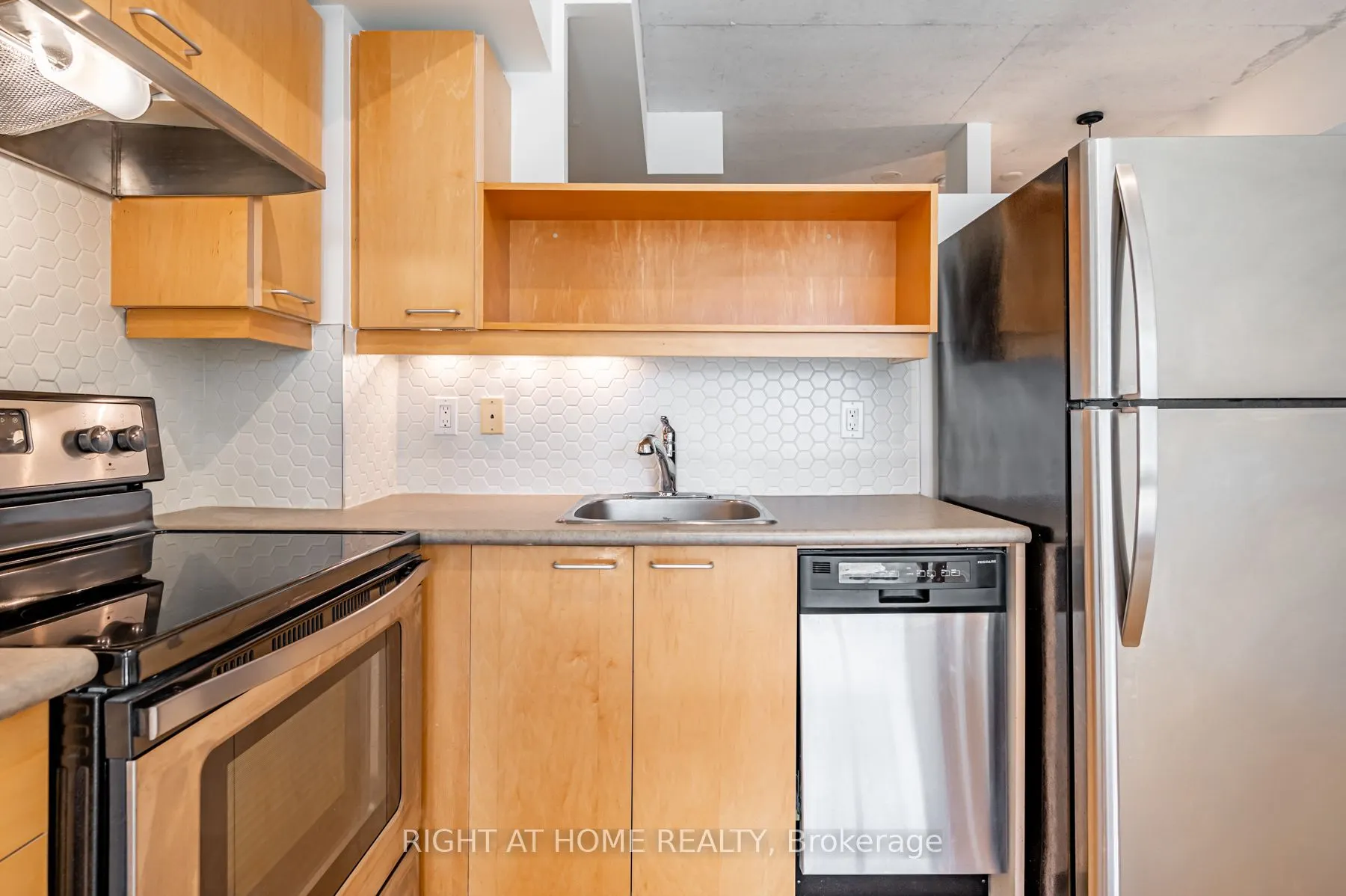 333 Adelaide Street E, #726