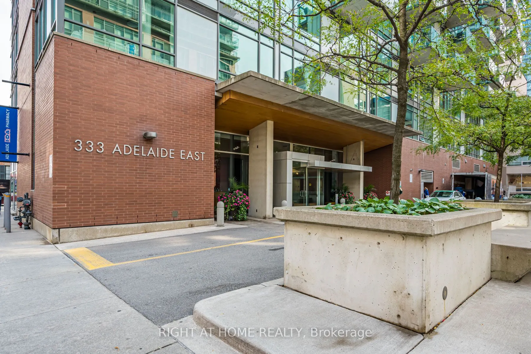 333 Adelaide Street E, #726