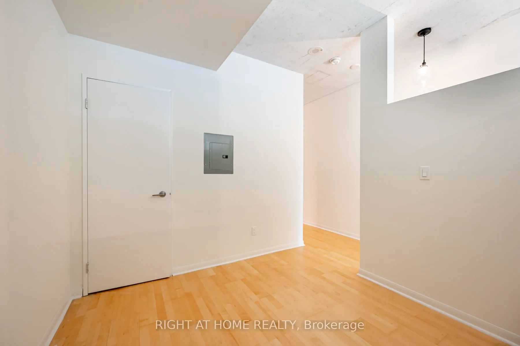 333 Adelaide Street E, #726