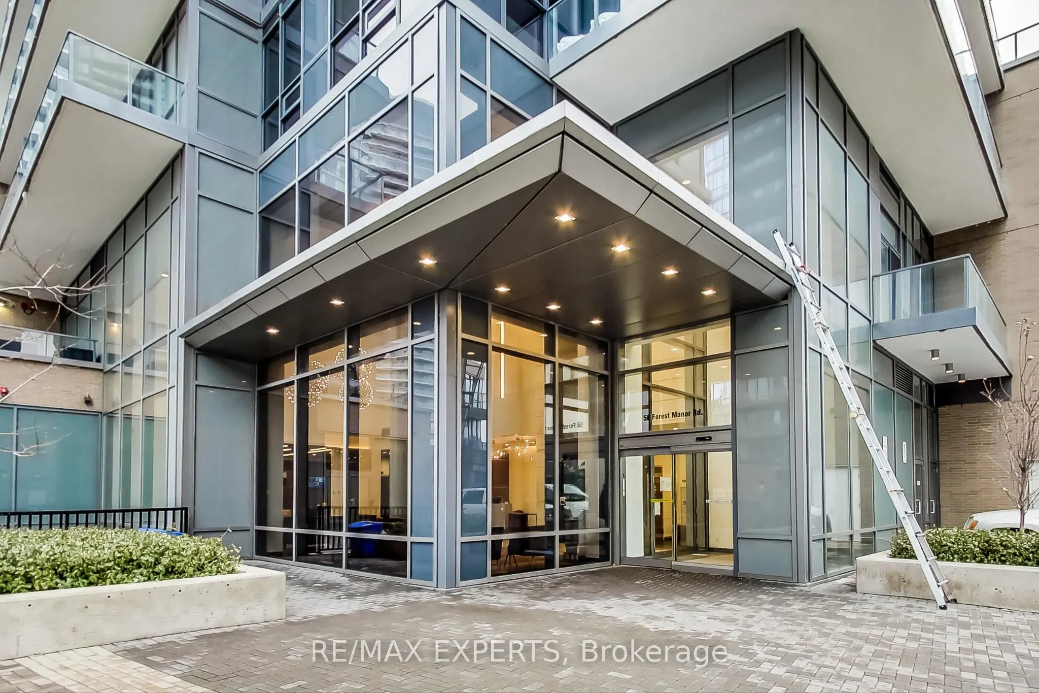 56 Forest Manor Road, #1111