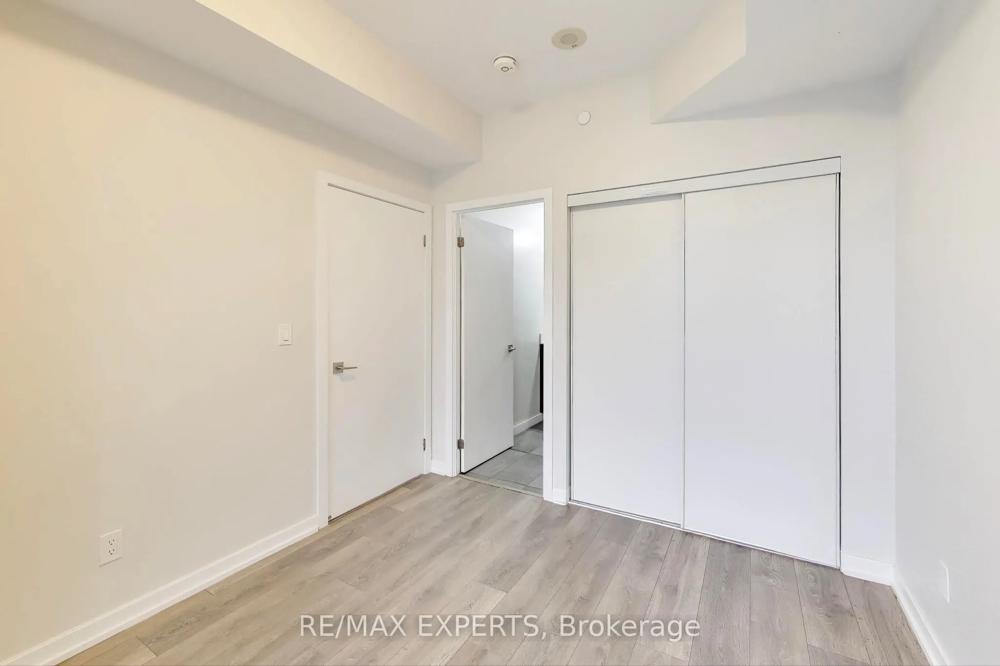 56 Forest Manor Road, #1111