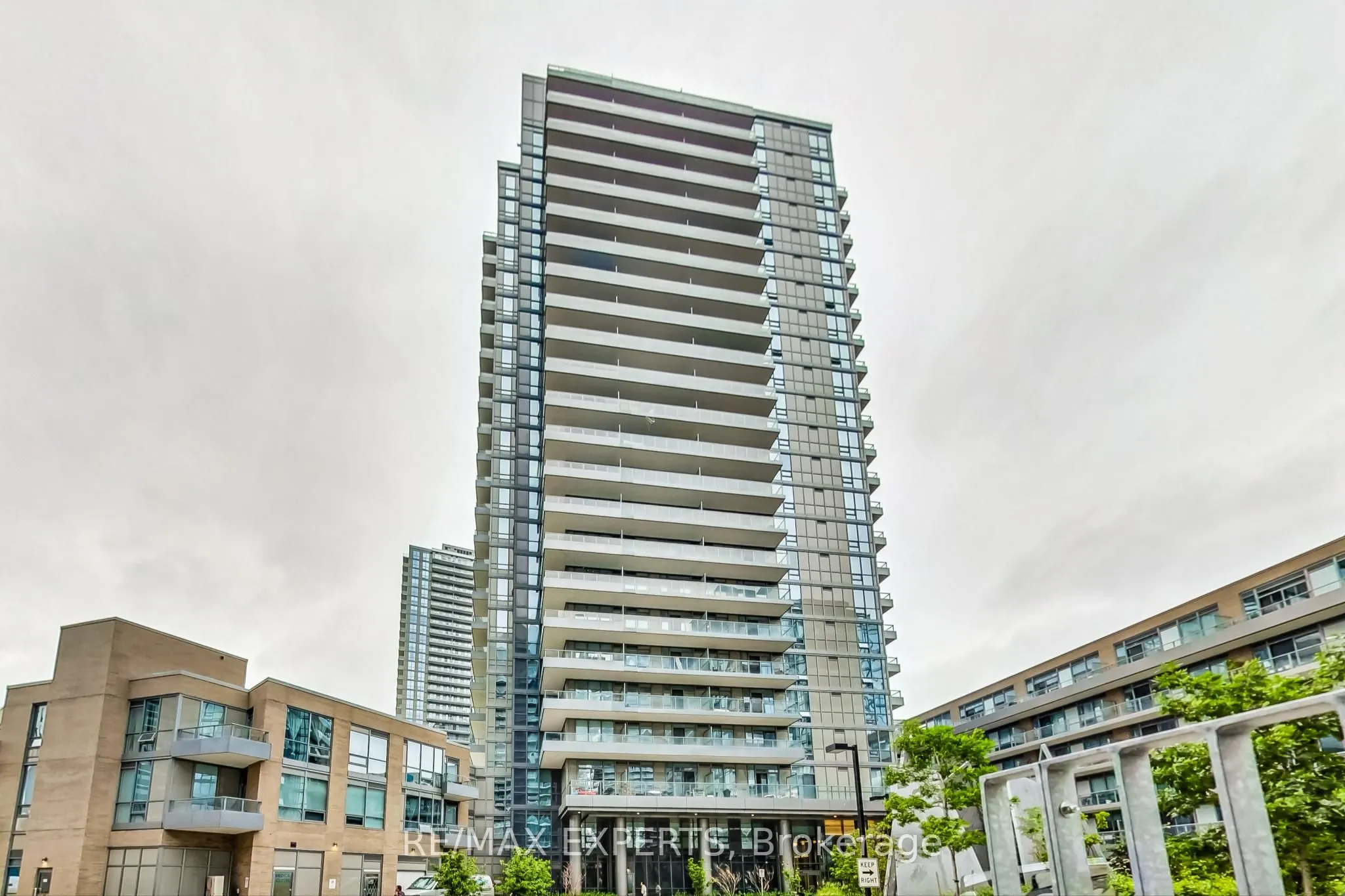 56 Forest Manor Road, #1111