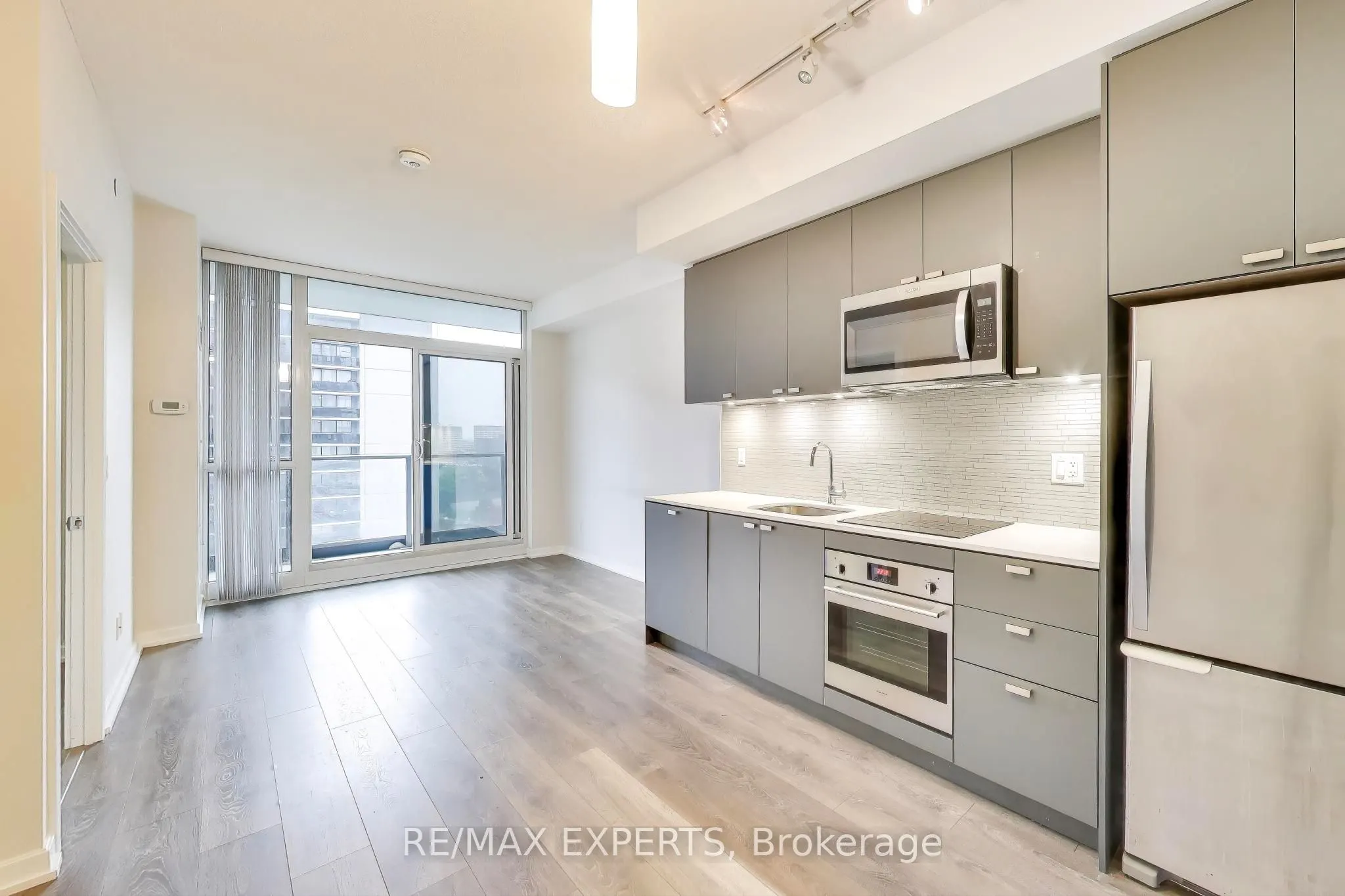 56 Forest Manor Road, #1111