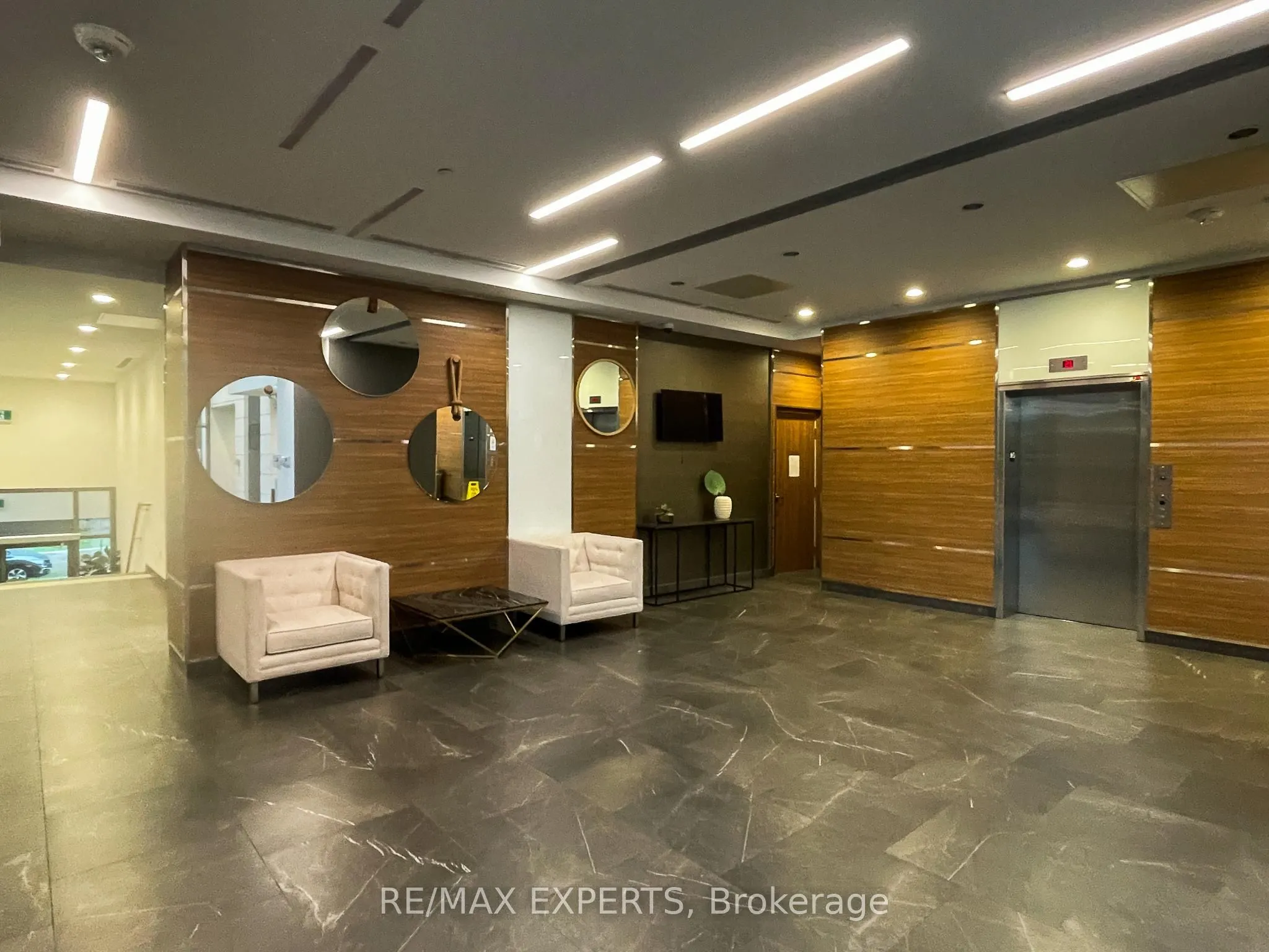 56 Forest Manor Road, #1111