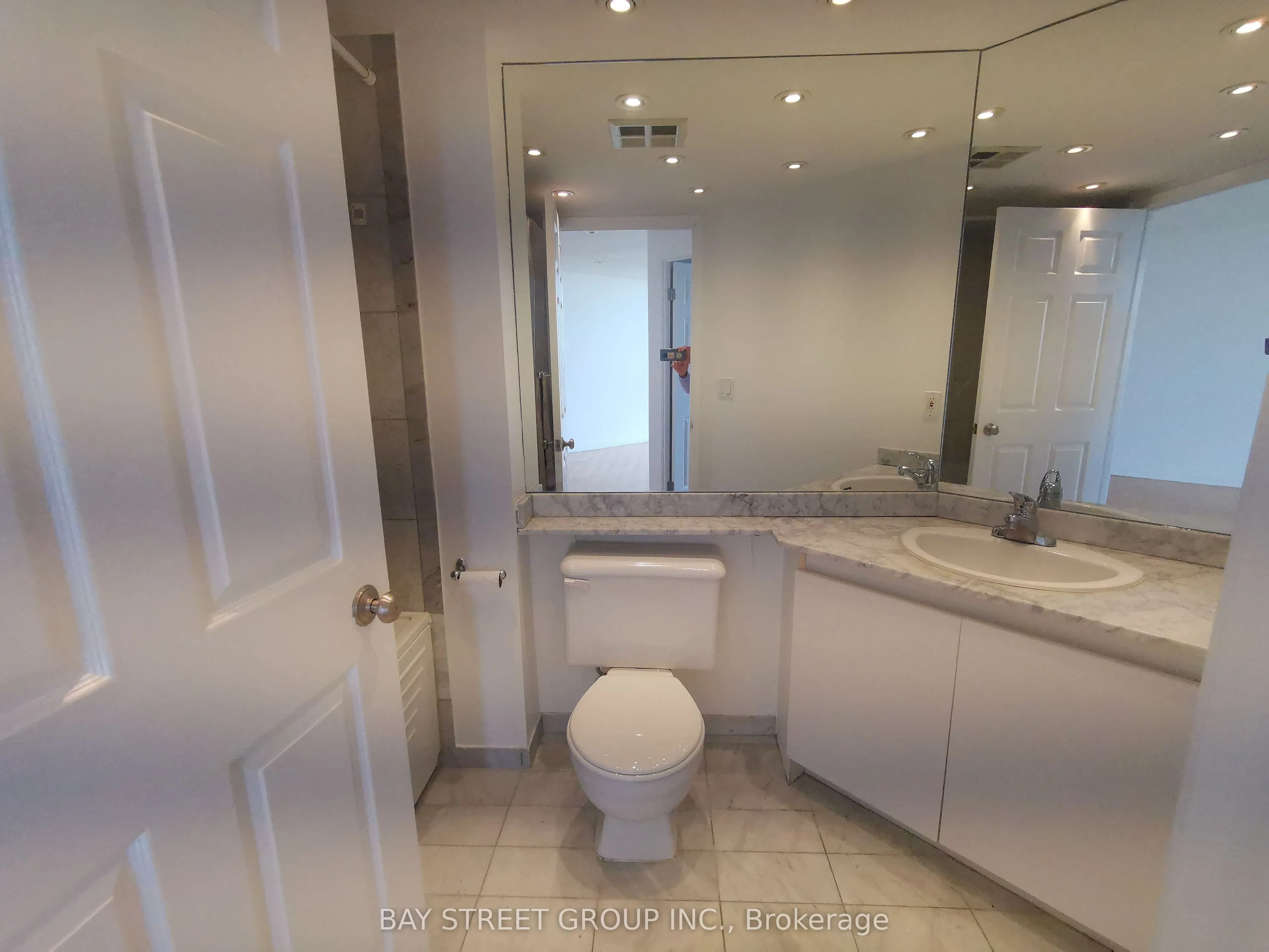 7 Concorde Place, #3710