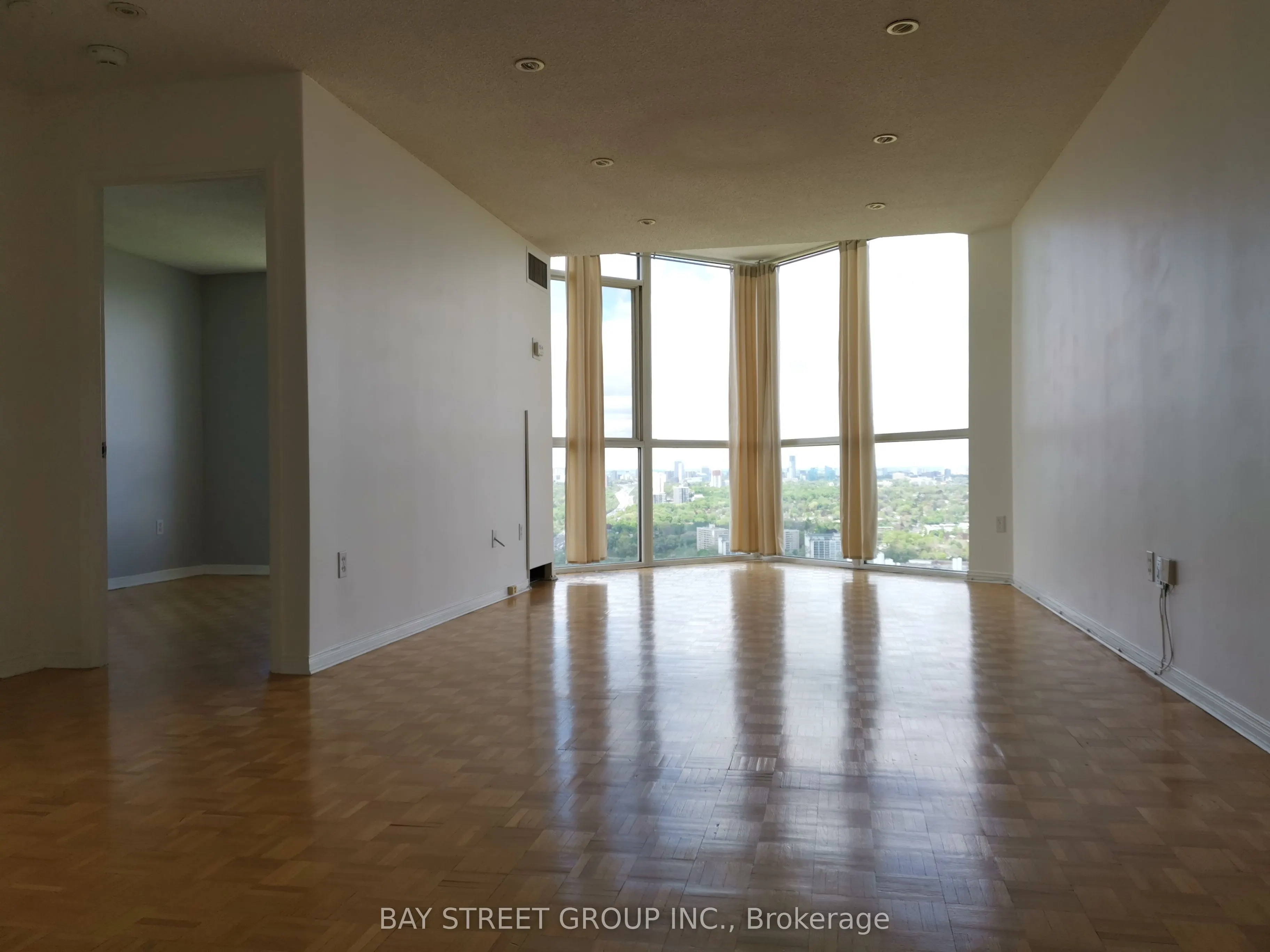 7 Concorde Place, #3710