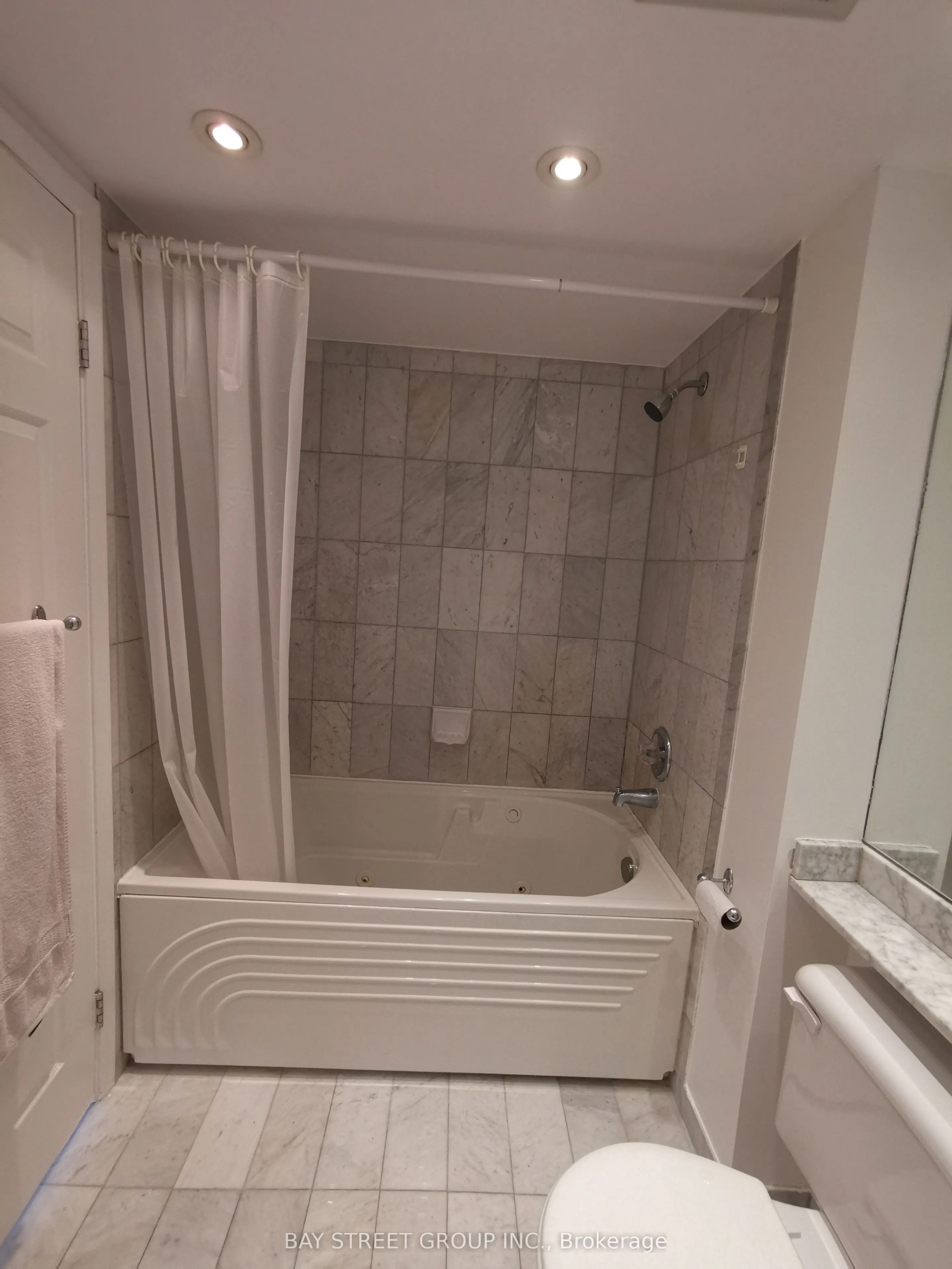 7 Concorde Place, #3710