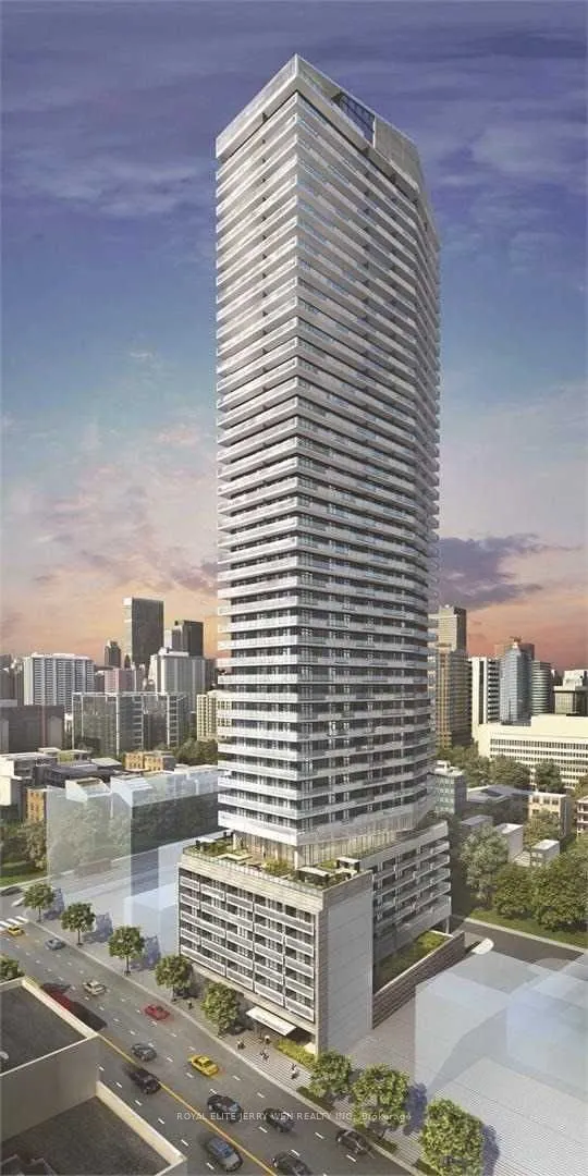2221 Yonge Street, #411