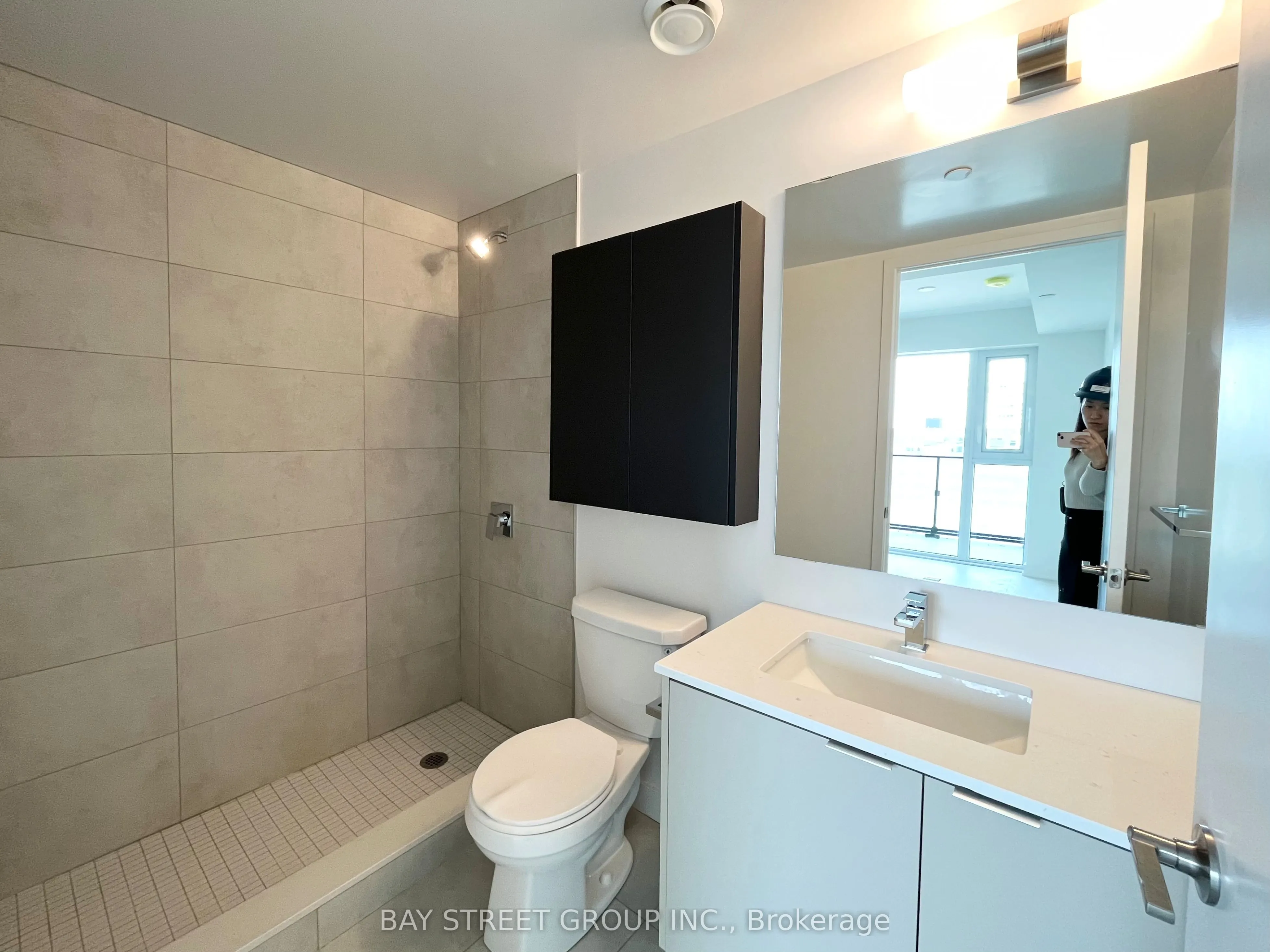 8 Tippett Rd Road, #817