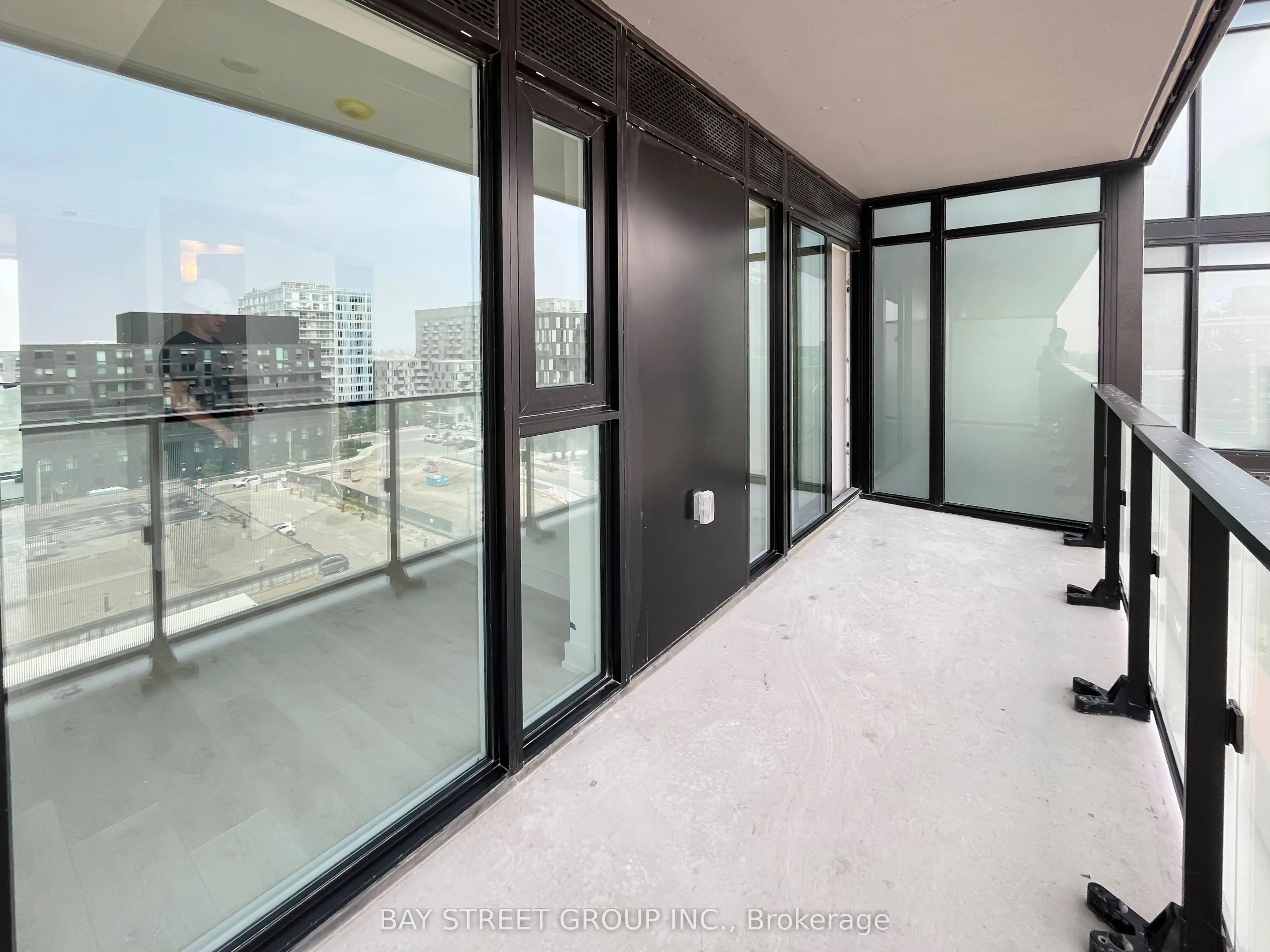 8 Tippett Rd Road, #817