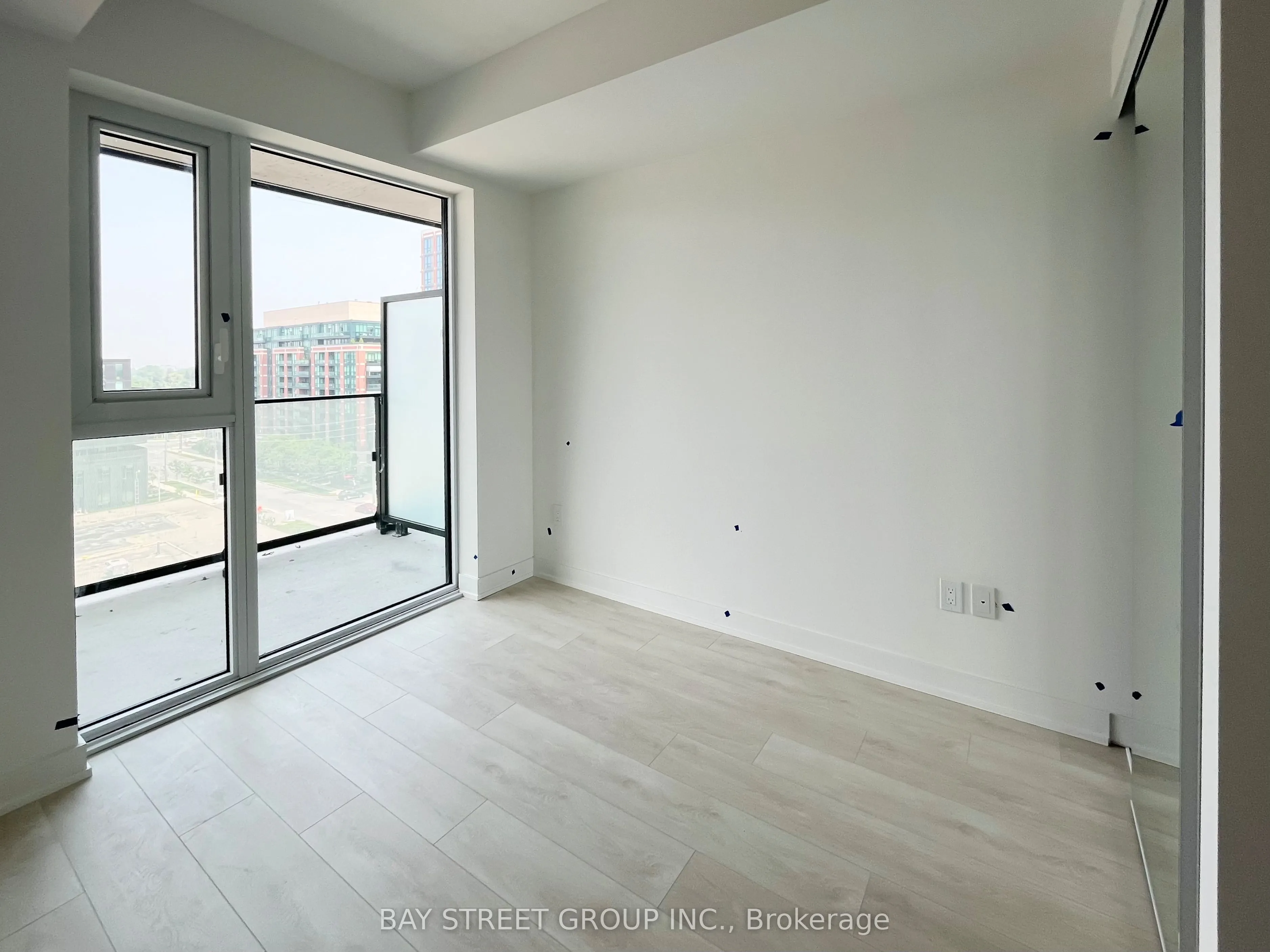 8 Tippett Rd Road, #817