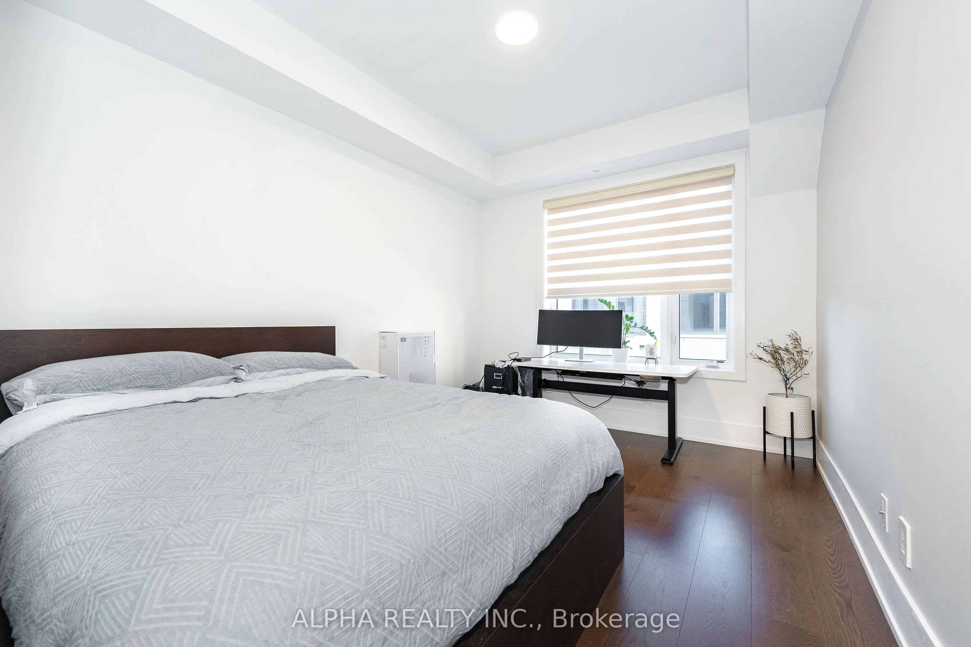 270 Davenport Road, #TH16