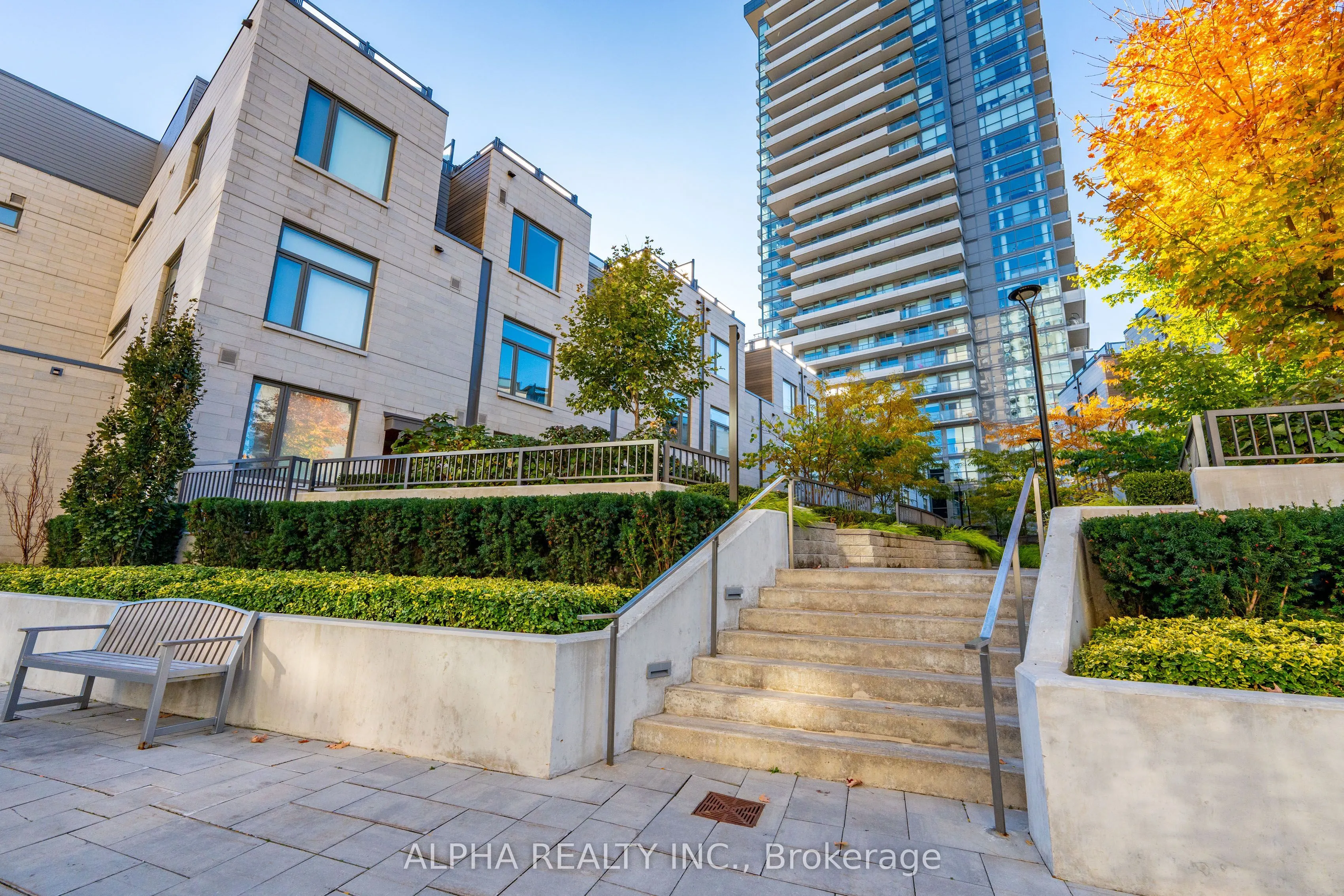 270 Davenport Road, #TH16