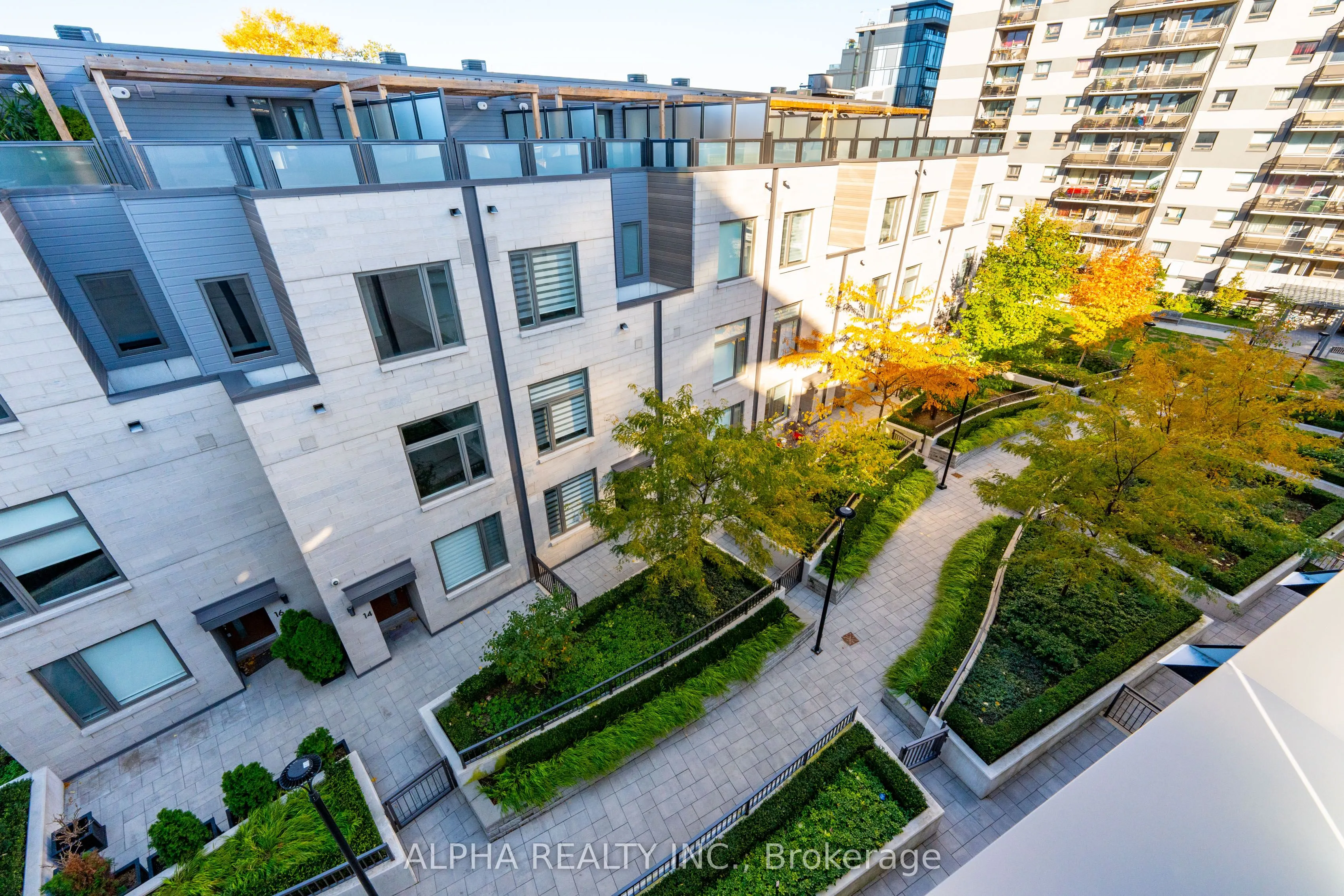 270 Davenport Road, #TH16