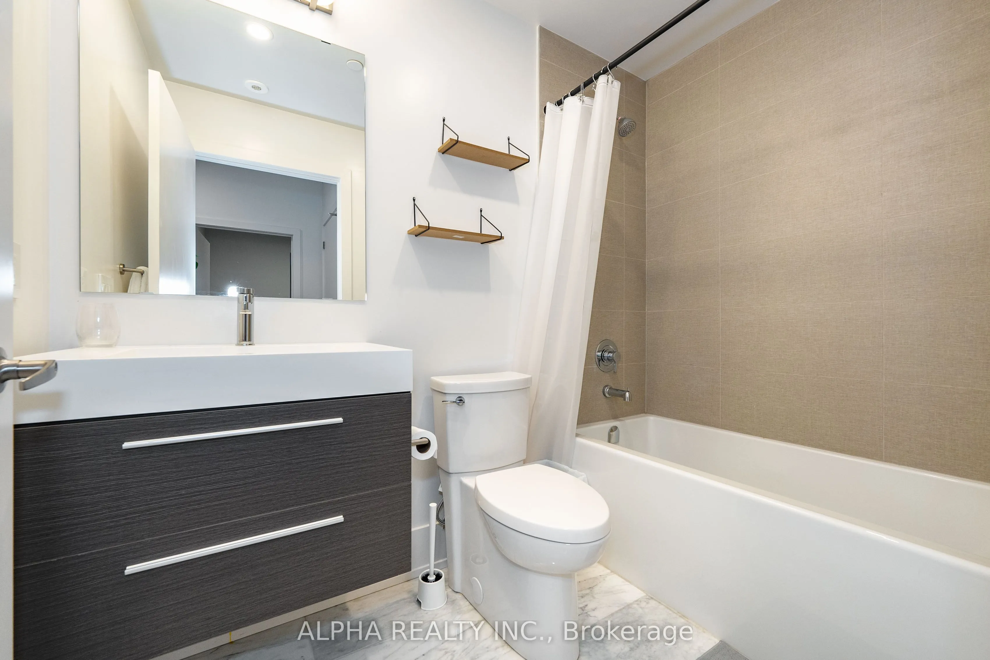 270 Davenport Road, #TH16